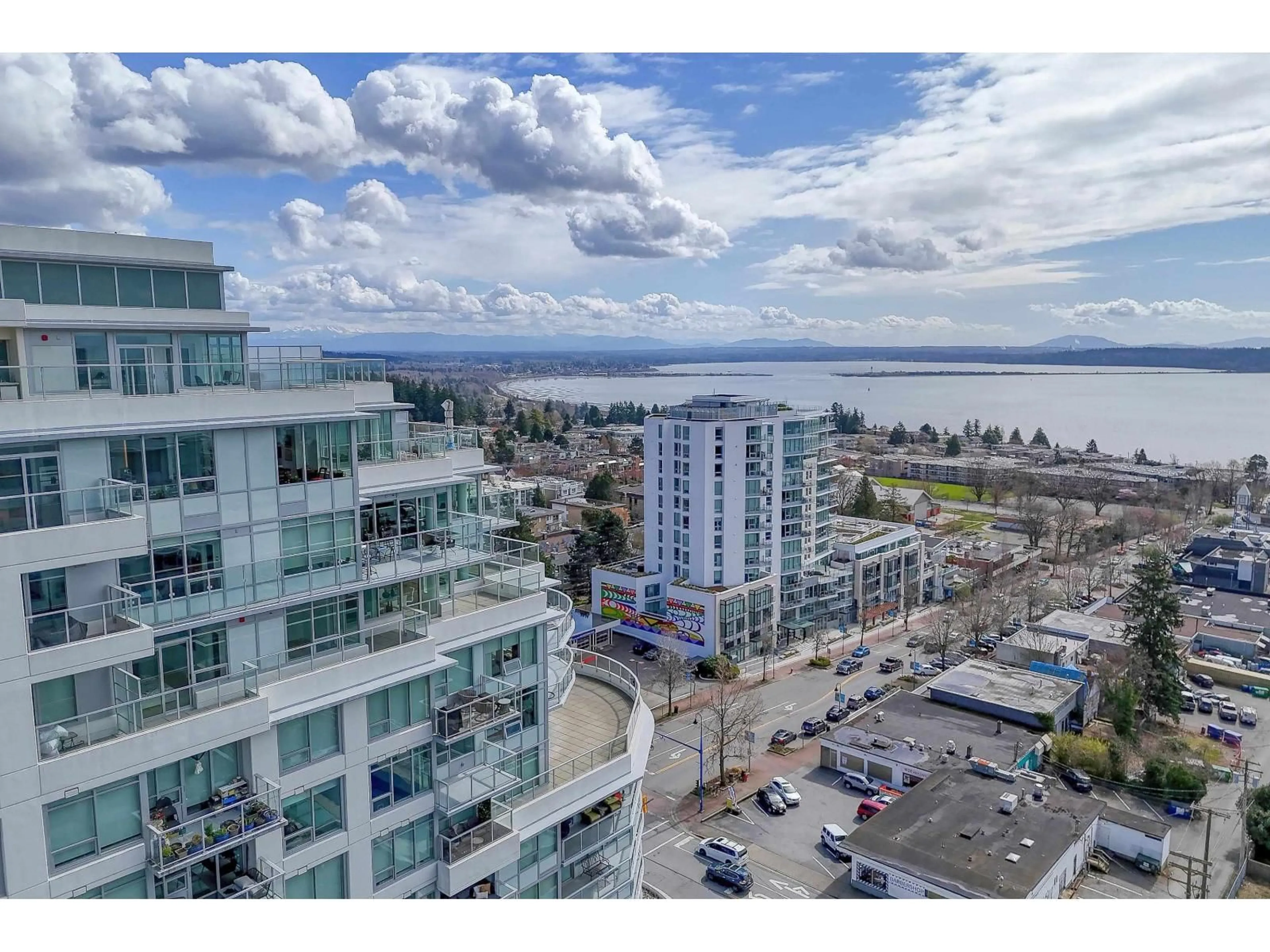 A pic from outside/outdoor area/front of a property/back of a property/a pic from drone, water/lake/river/ocean view for 1502 - 1441 JOHNSTON ROAD, White Rock British Columbia V4B3Z4