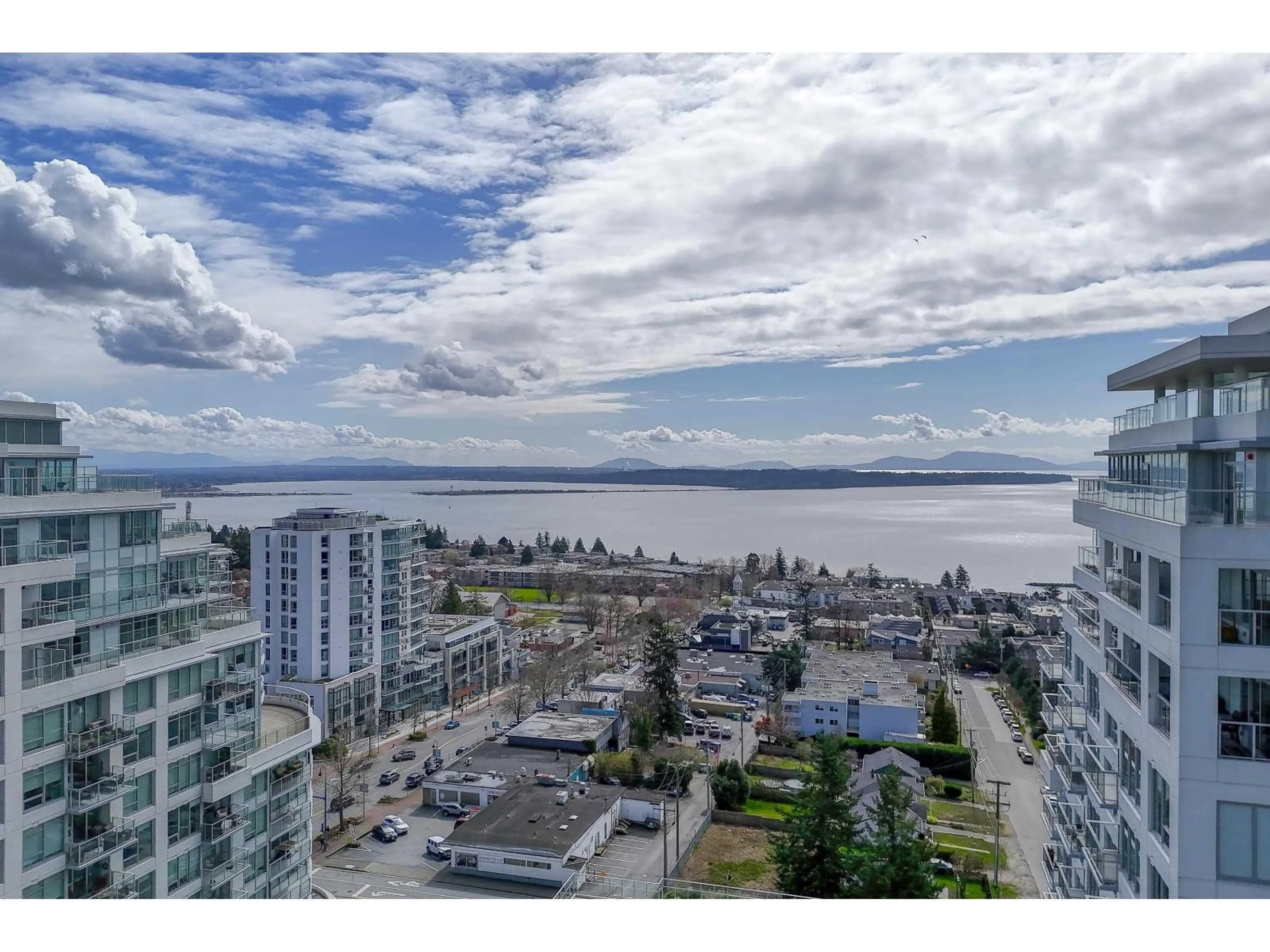 A pic from outside/outdoor area/front of a property/back of a property/a pic from drone, water/lake/river/ocean view for 1502 - 1441 JOHNSTON ROAD, White Rock British Columbia V4B3Z4