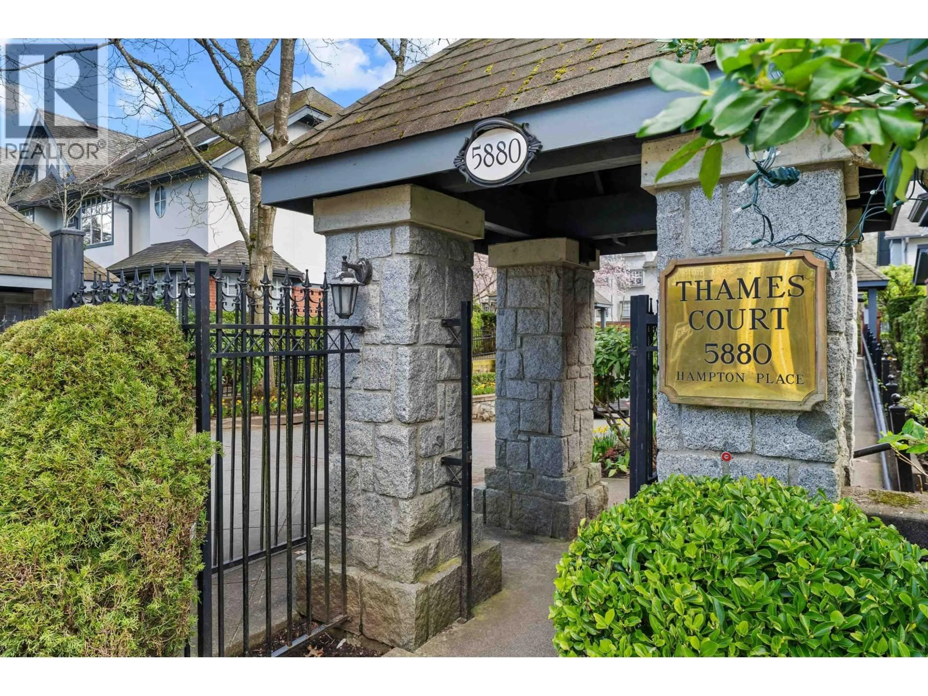 Indoor entryway for 12 - 5880 HAMPTON PLACE, Vancouver British Columbia V6T2E9