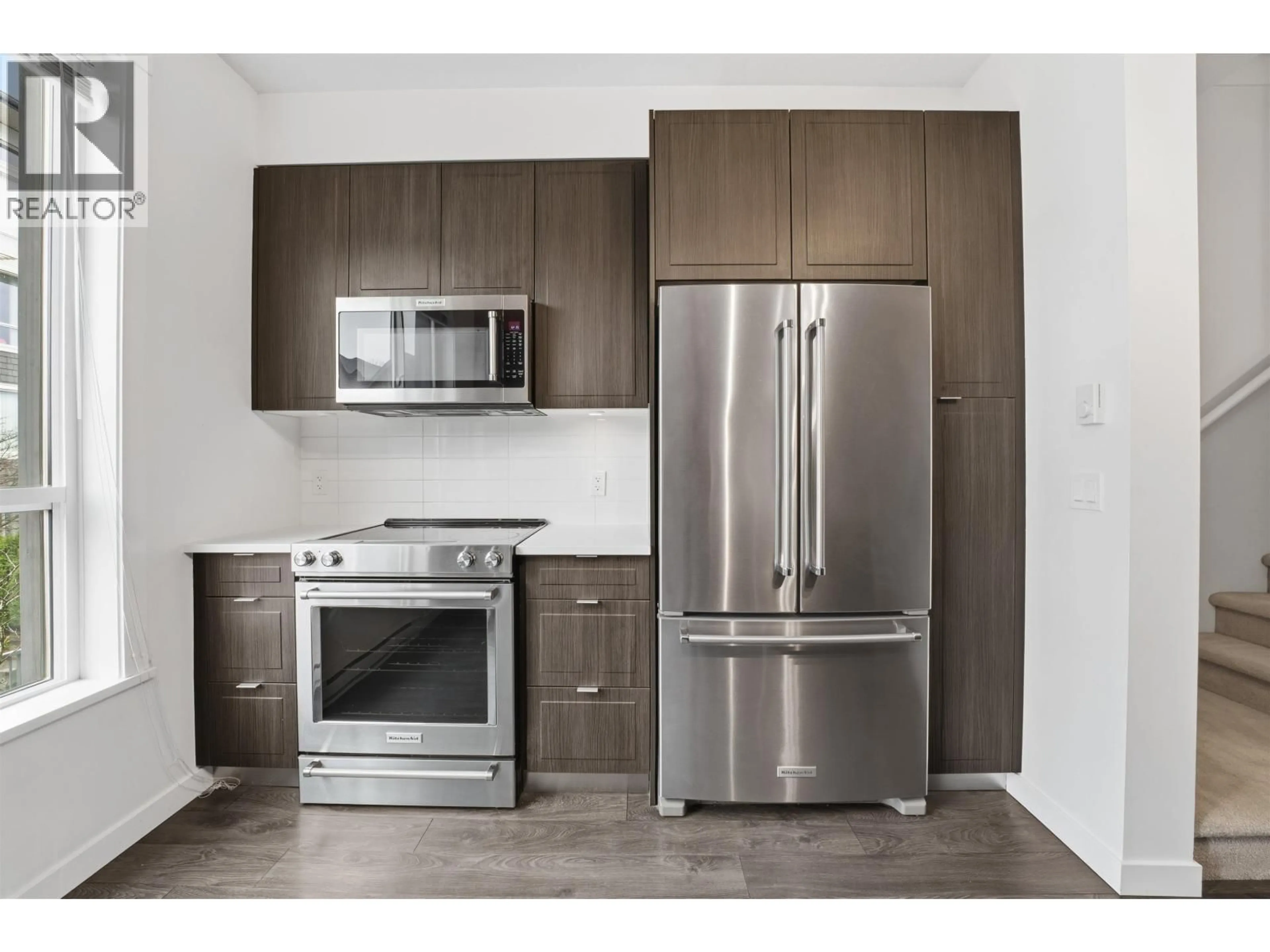 Standard kitchen, wood/laminate floor for 3 - 2371 RANGER LANE, Port Coquitlam British Columbia V3B0N6