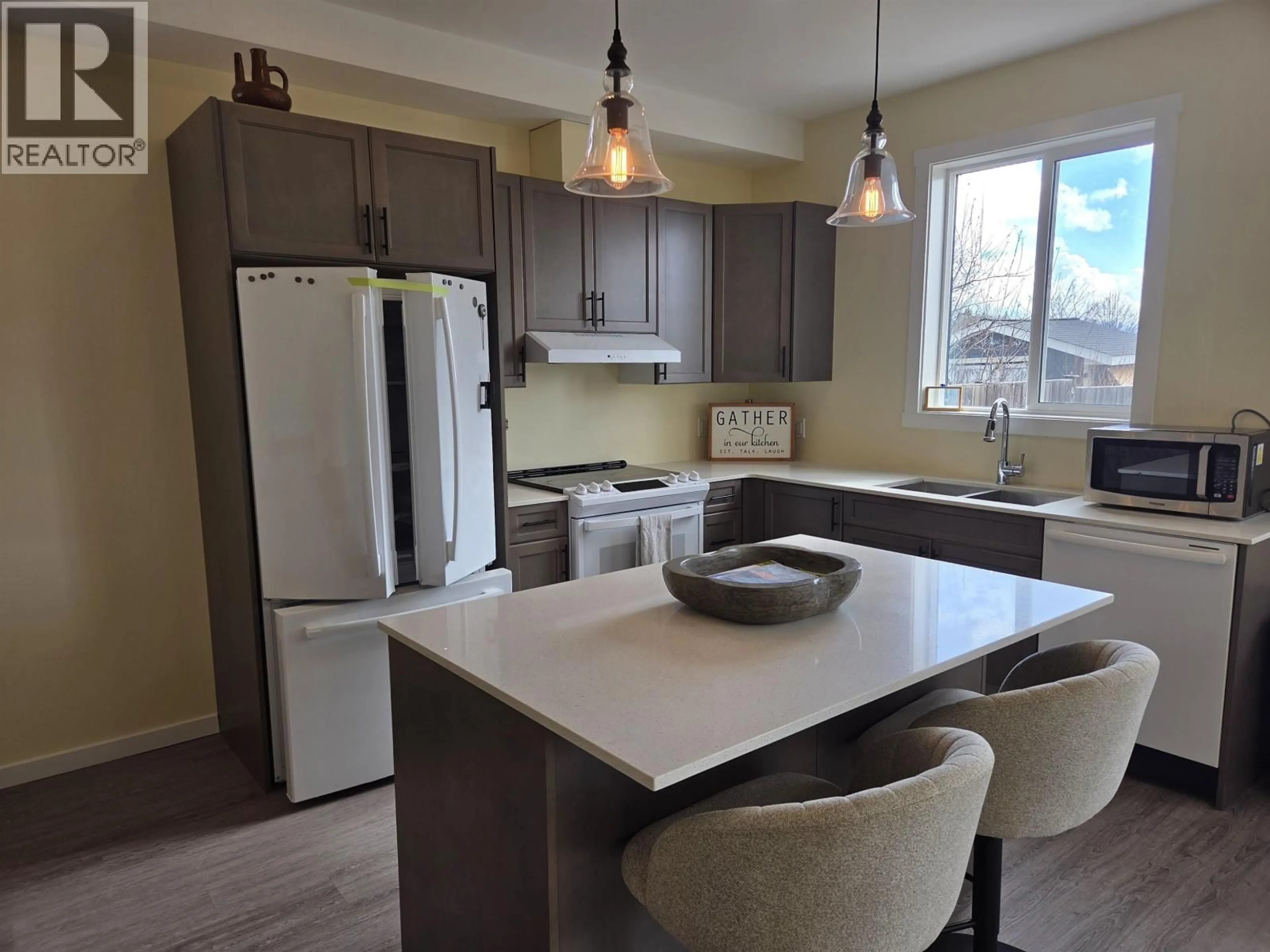 Open concept kitchen, unknown for 5105 JOLLIFFE AVENUE, Terrace British Columbia V8G5P1