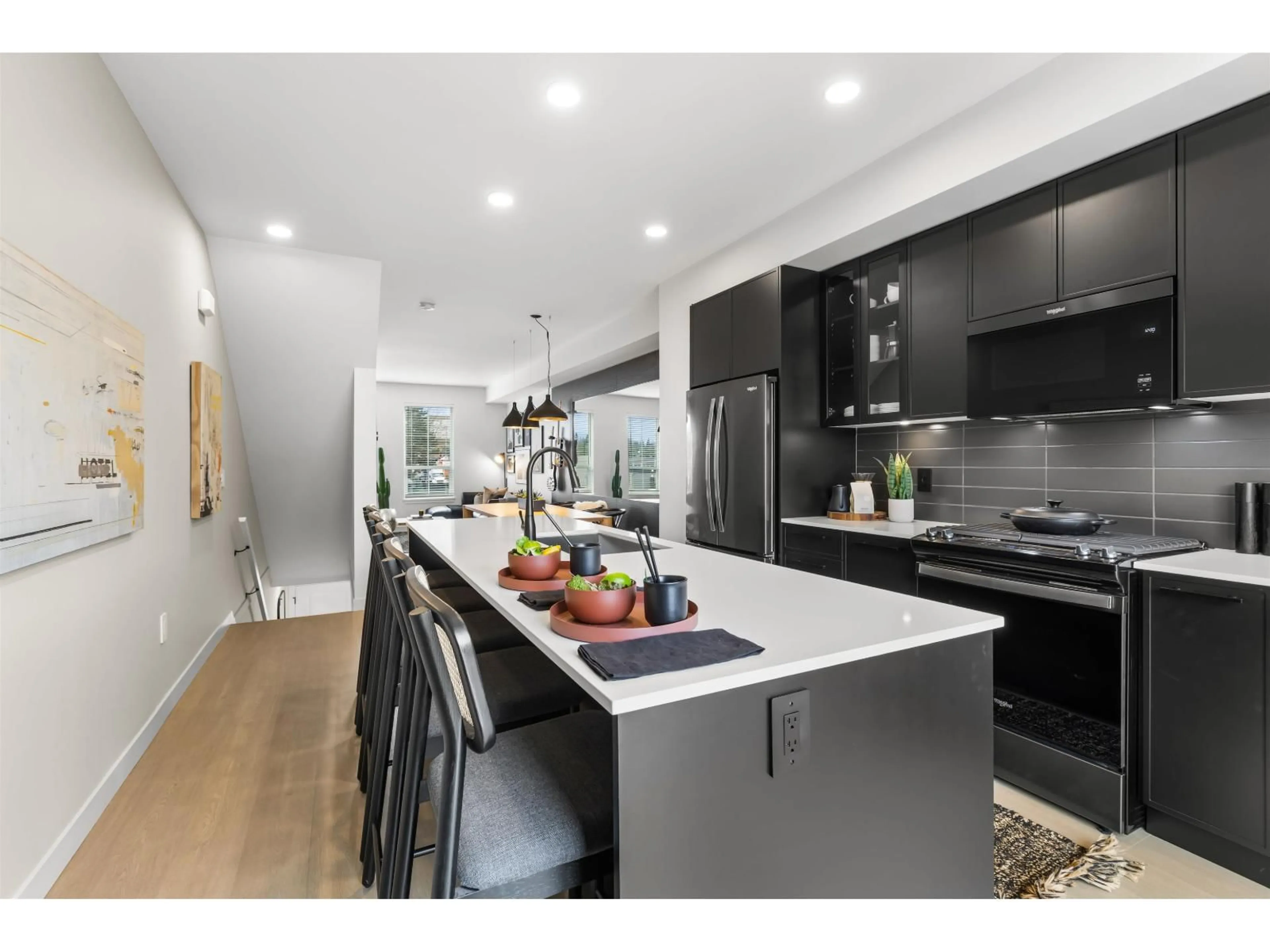 Open concept kitchen, unknown for 3 - 2886 MONTROSE AVENUE, Abbotsford British Columbia V2S0N7
