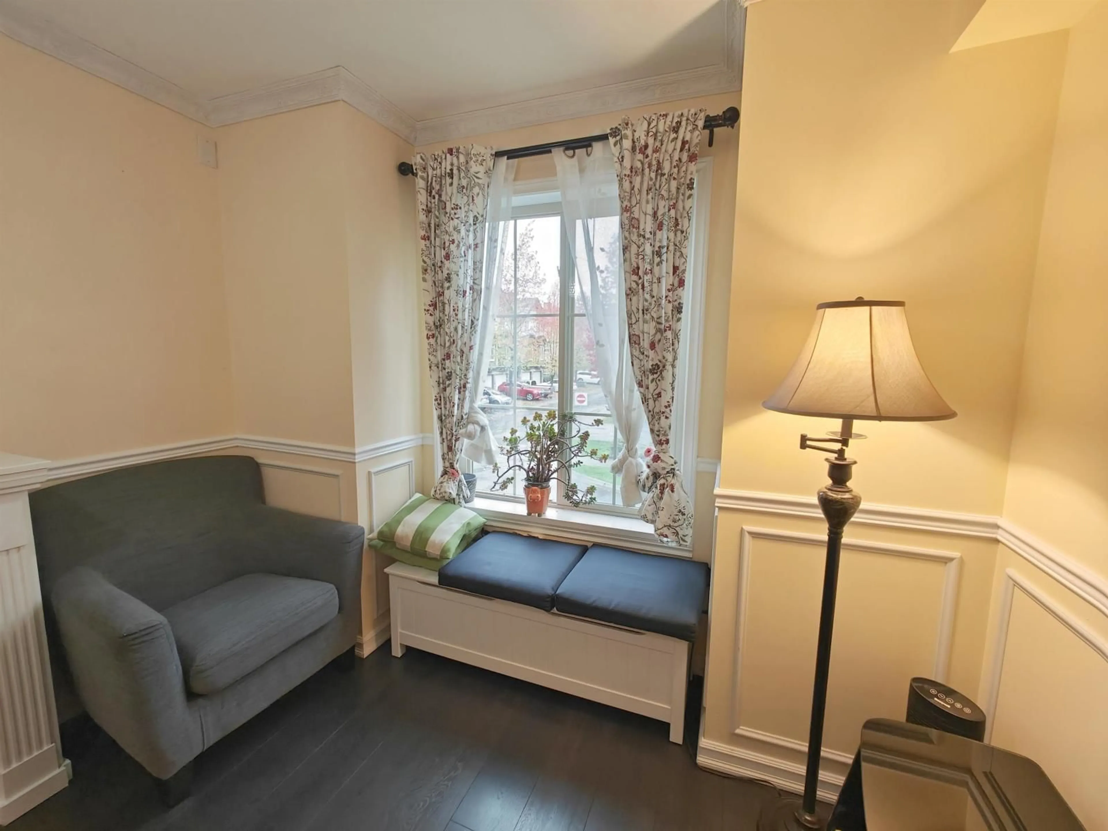 A pic of a room for 58 - 14855 100 AVENUE, Surrey British Columbia V3R2W1