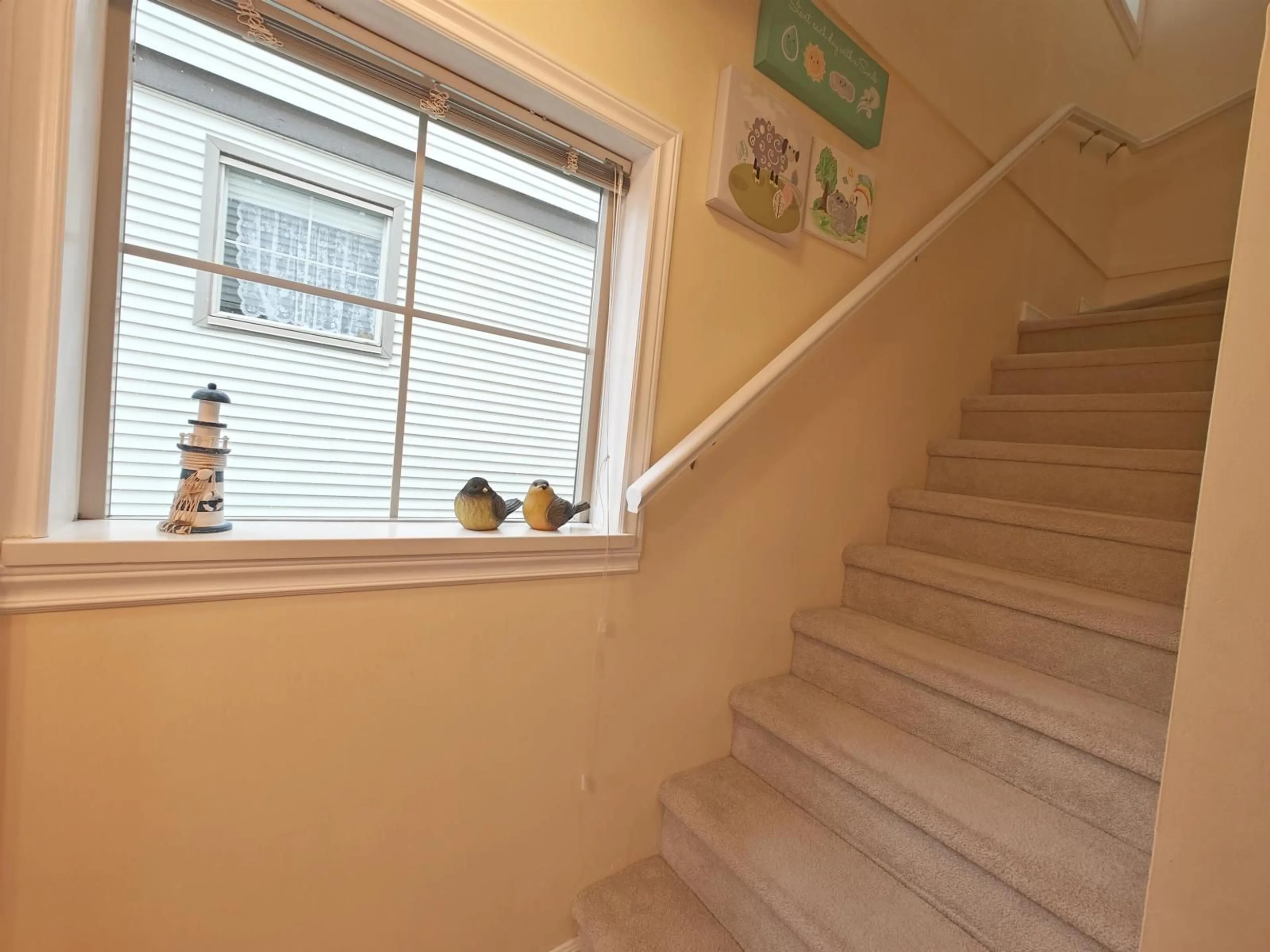 Stairs for 58 - 14855 100 AVENUE, Surrey British Columbia V3R2W1