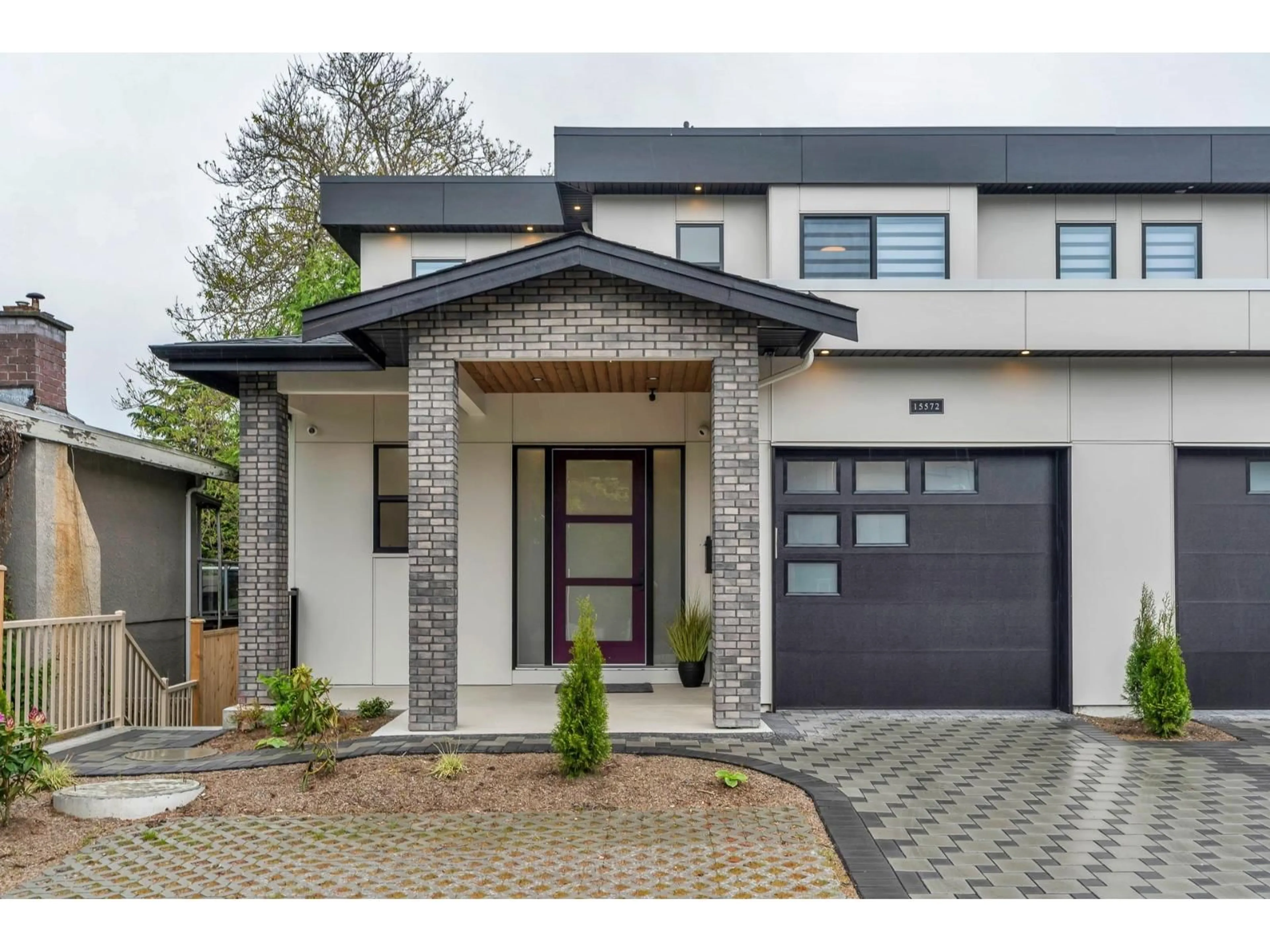 Home with brick exterior material, street for 15570 OXENHAM AVENUE, White Rock British Columbia V4B2J3