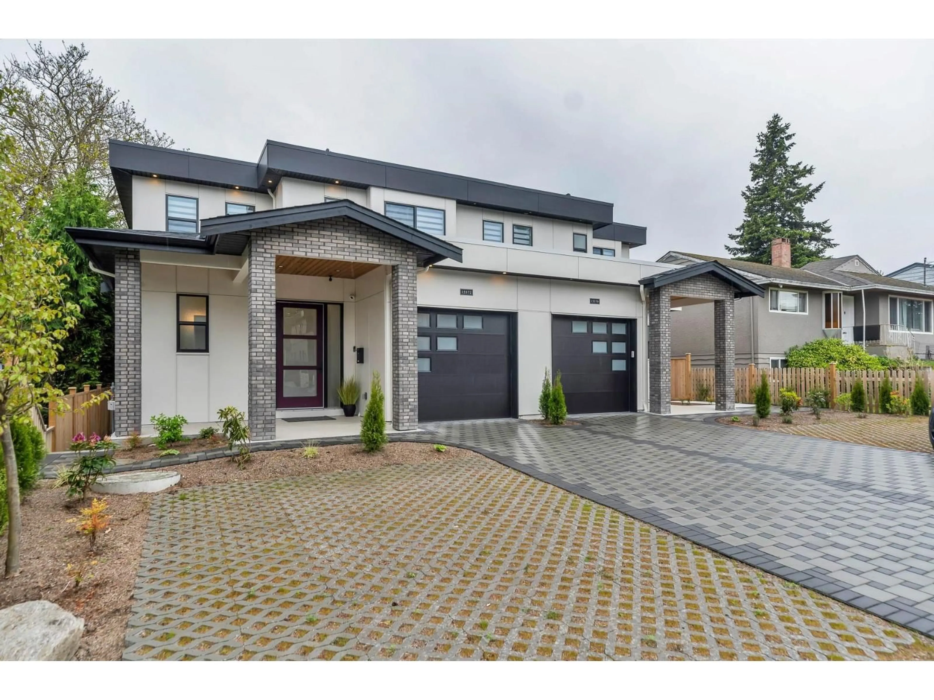 Home with brick exterior material, street for 15570 OXENHAM AVENUE, White Rock British Columbia V4B2J3