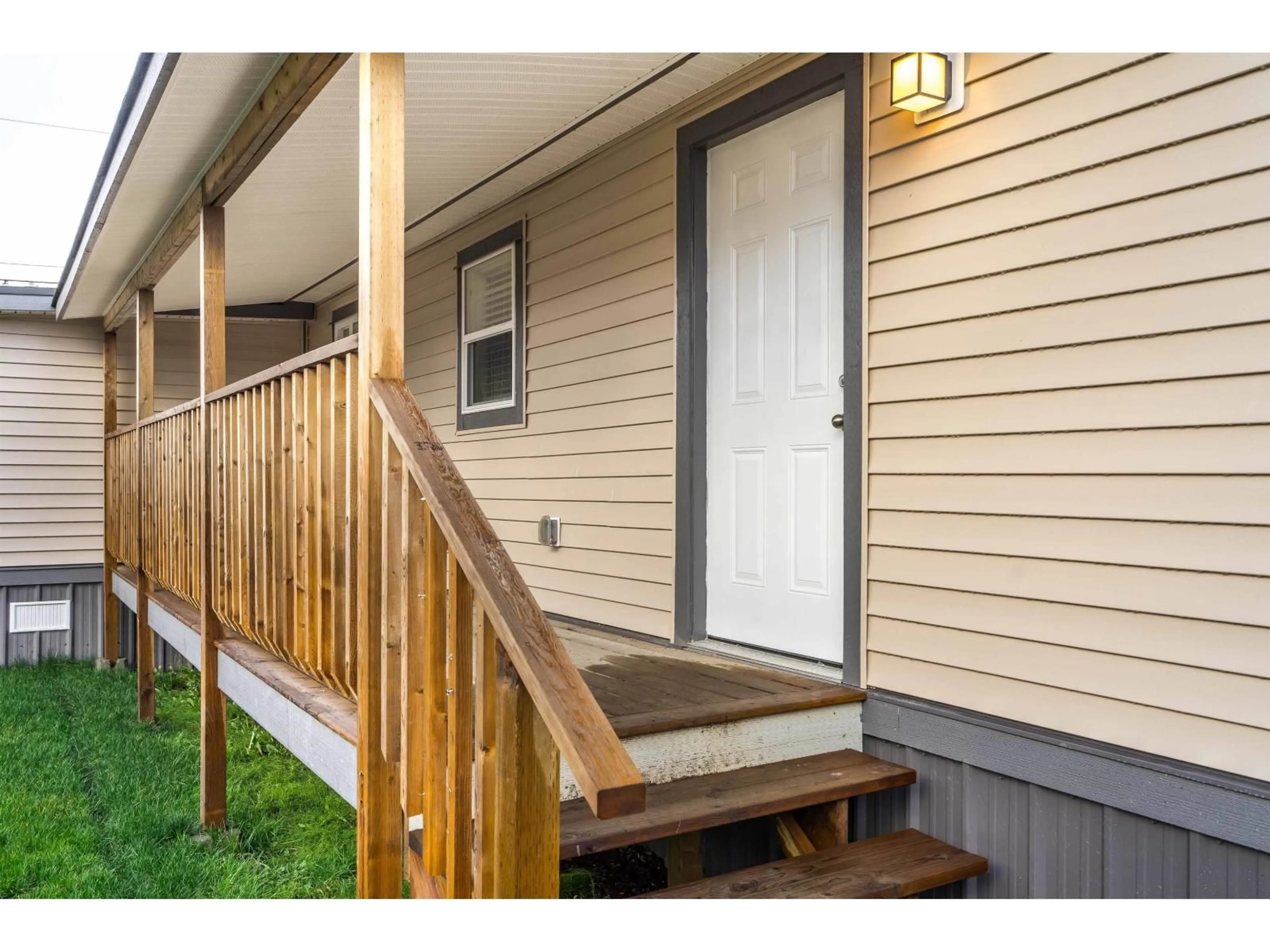 Home with vinyl exterior material, street for 21 - 26892 FRASER HIGHWAY, Langley British Columbia V4W3T5