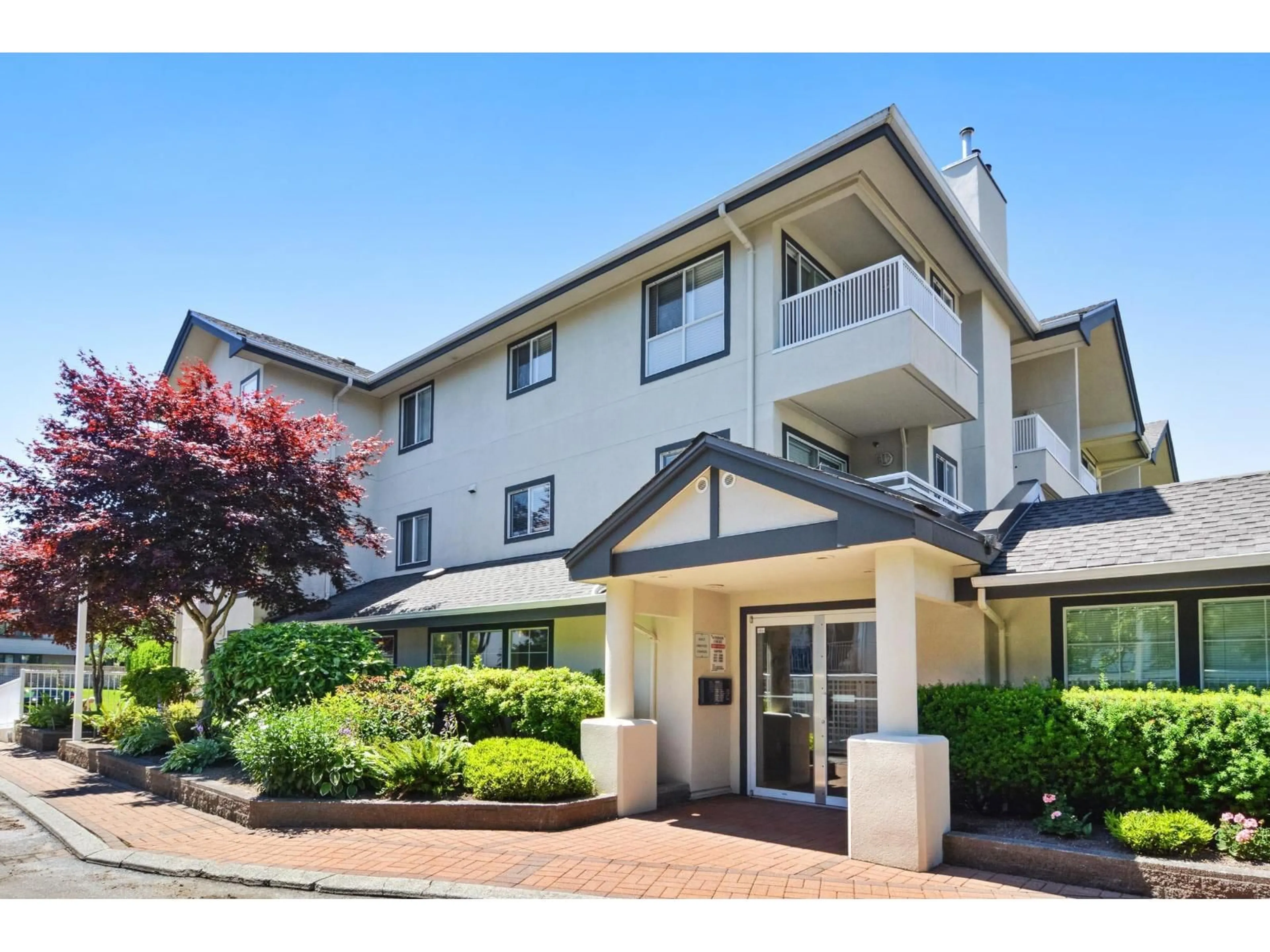 Unknown for 203 - 15272 20 AVENUE, Surrey British Columbia V4A2A3