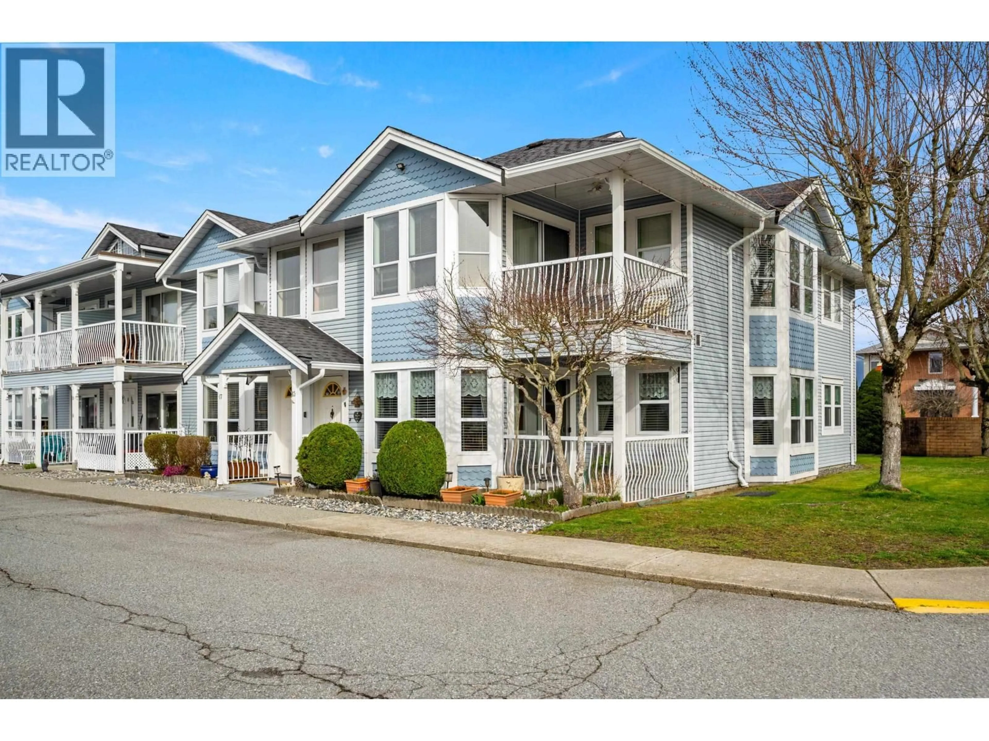 Home with vinyl exterior material, street for 13 - 20554 118TH AVENUE, Maple Ridge British Columbia V2X0S3