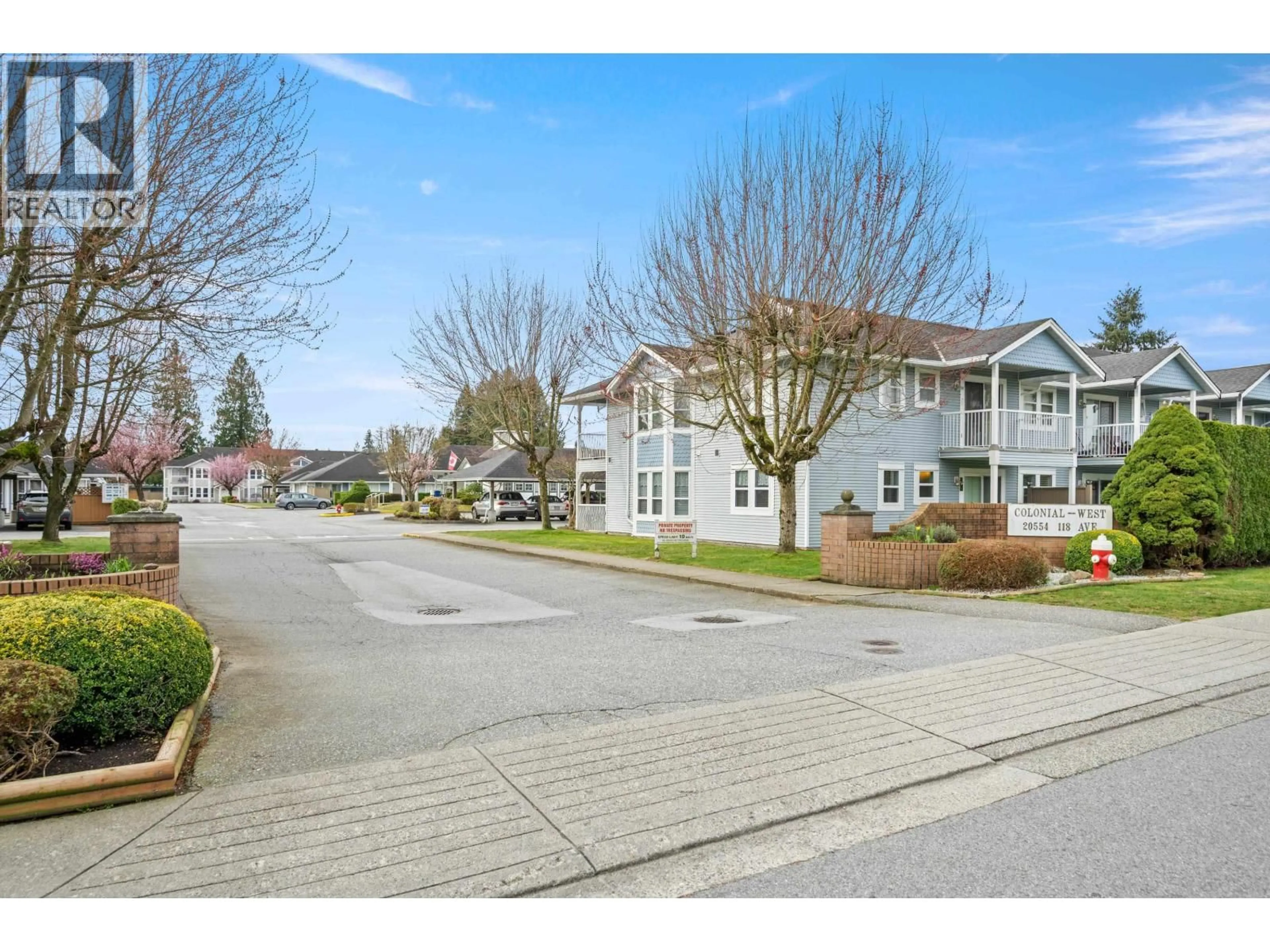 A pic from outside/outdoor area/front of a property/back of a property/a pic from drone, street for 13 - 20554 118TH AVENUE, Maple Ridge British Columbia V2X0S3