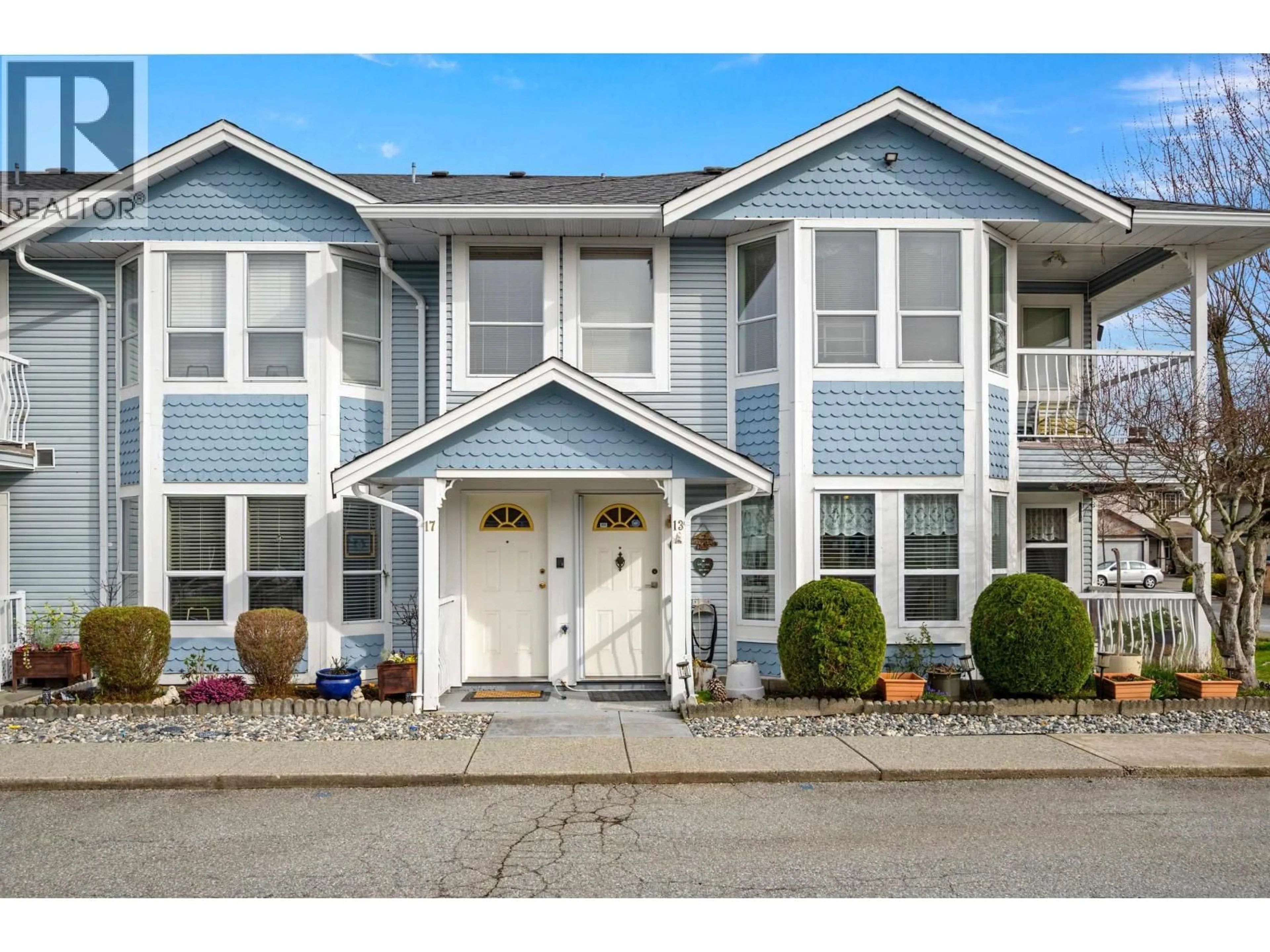 Home with vinyl exterior material, street for 13 - 20554 118TH AVENUE, Maple Ridge British Columbia V2X0S3