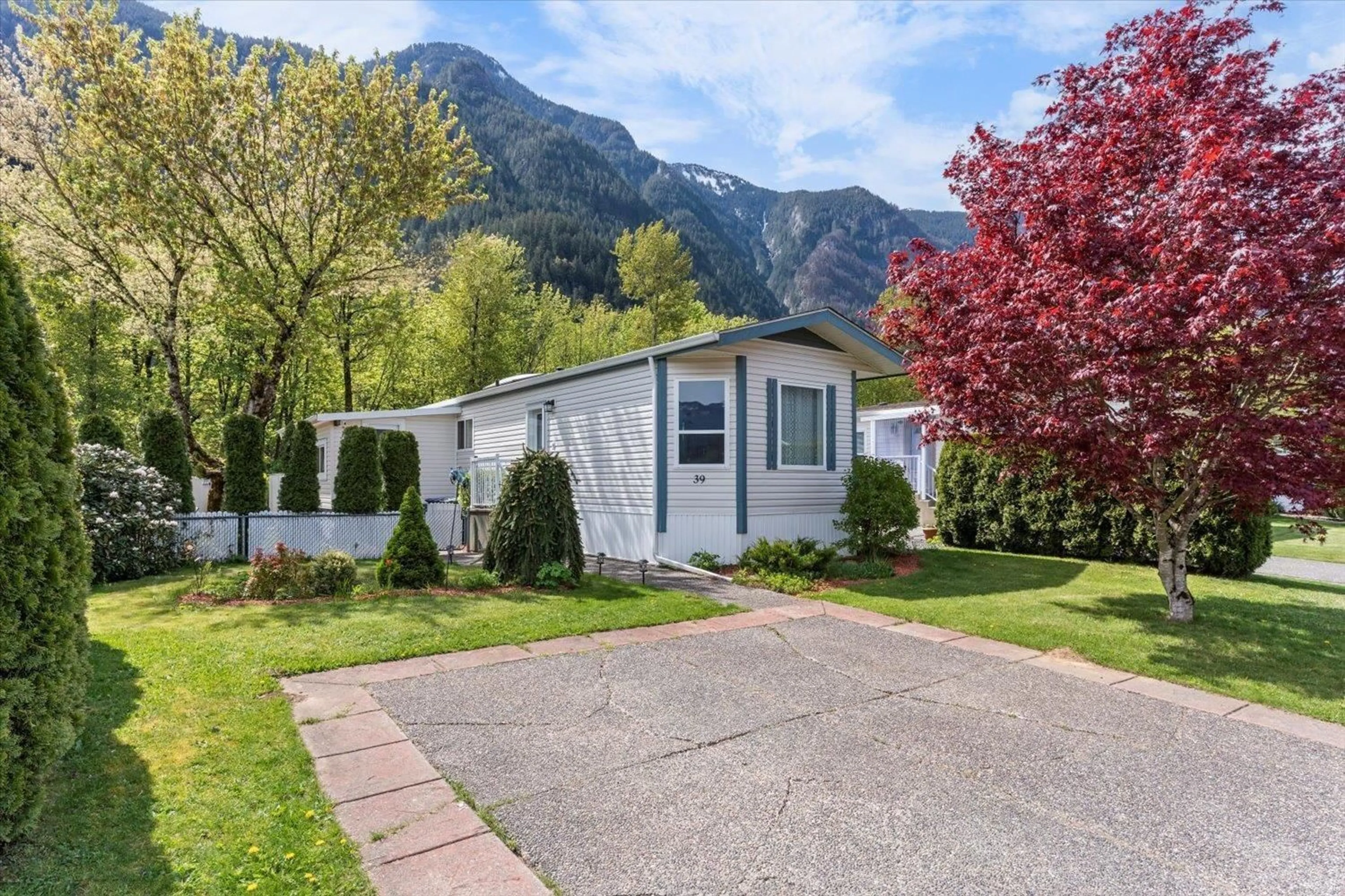 Home with vinyl exterior material, mountain view for 39 - 62790 FLOOD HOPE ROAD, Hope British Columbia V0X1L2