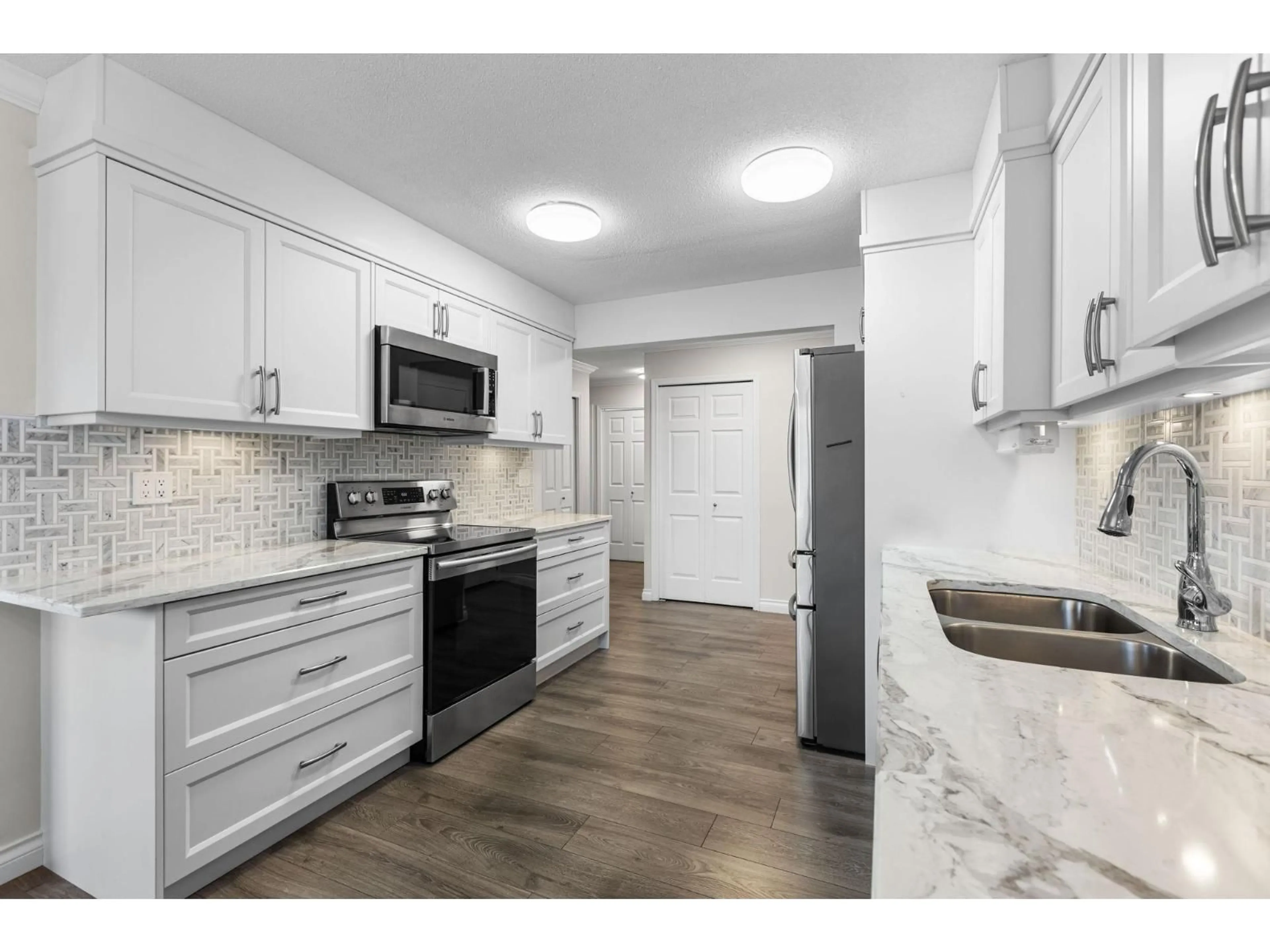 Standard kitchen, unknown for 228 - 32853 LANDEAU PLACE, Abbotsford British Columbia V2S6S6