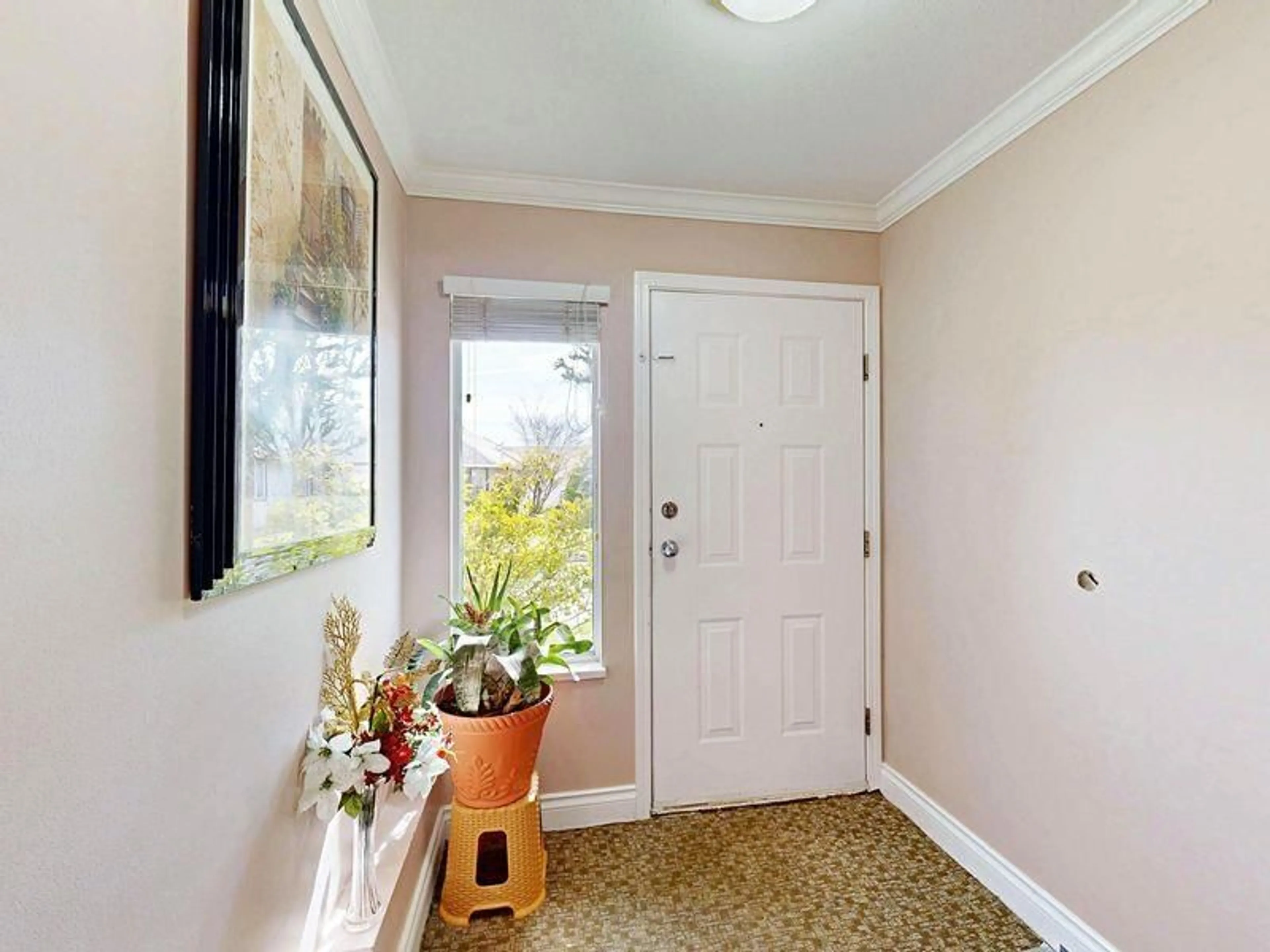 Indoor entryway for 190 - 3160 TOWNLINE ROAD, Abbotsford British Columbia V2T5P4