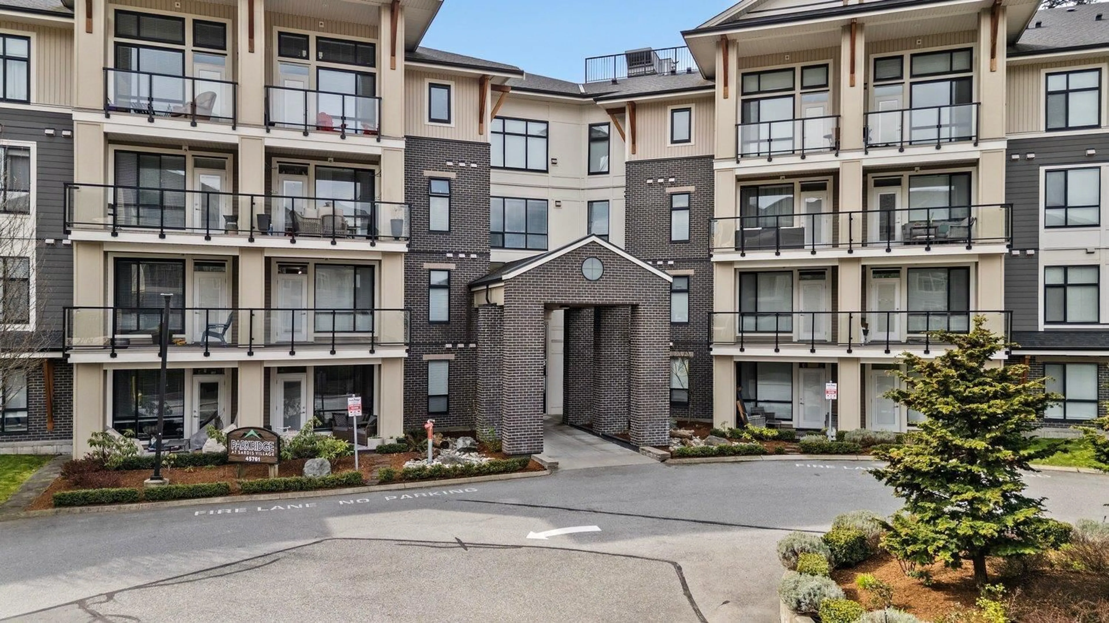 Patio, unknown for 302 - 45761 STEVENSON ROAD, Chilliwack British Columbia V2R0Y7