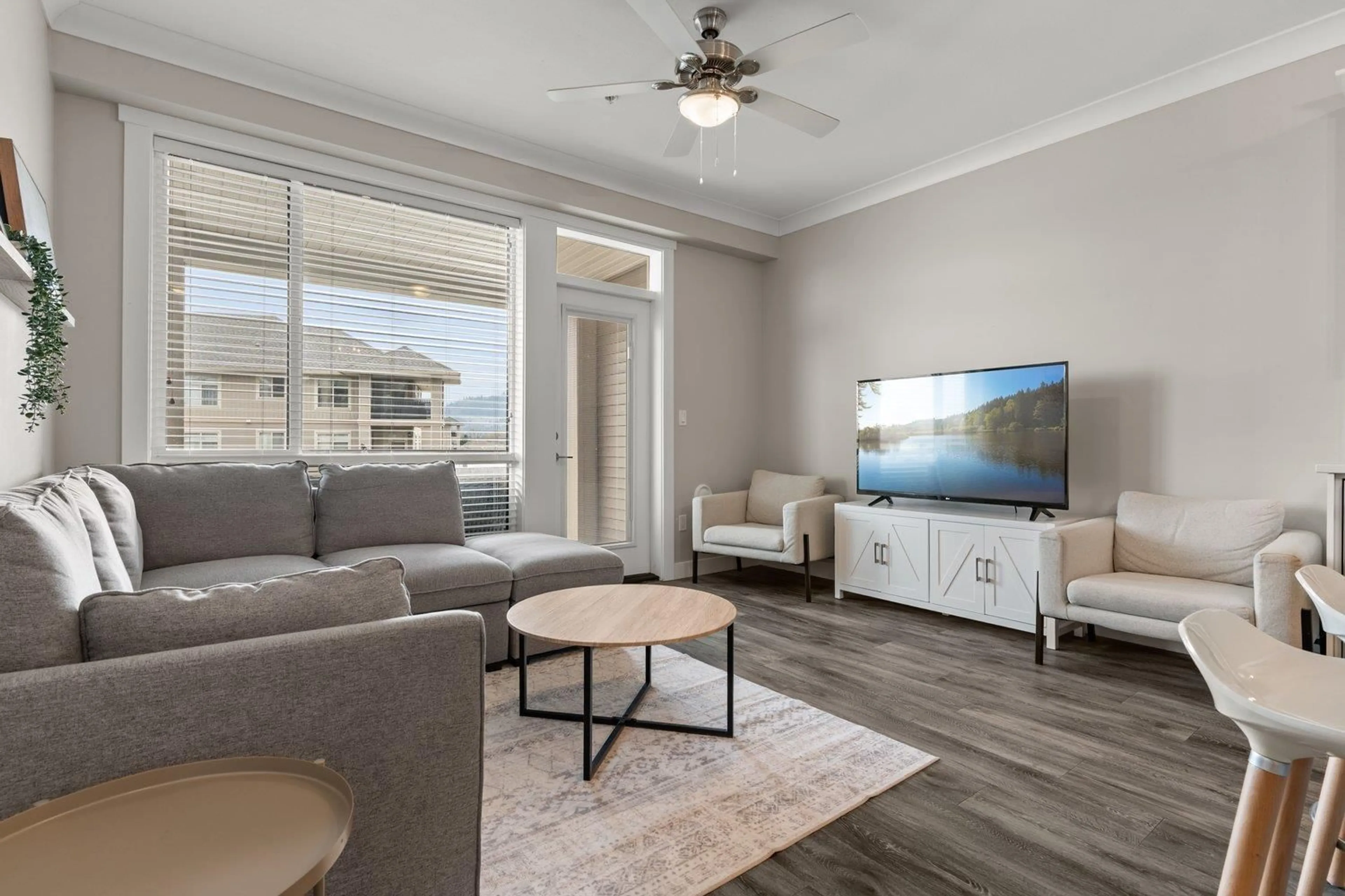 Living room with furniture, unknown for 302 - 45761 STEVENSON ROAD, Chilliwack British Columbia V2R0Y7