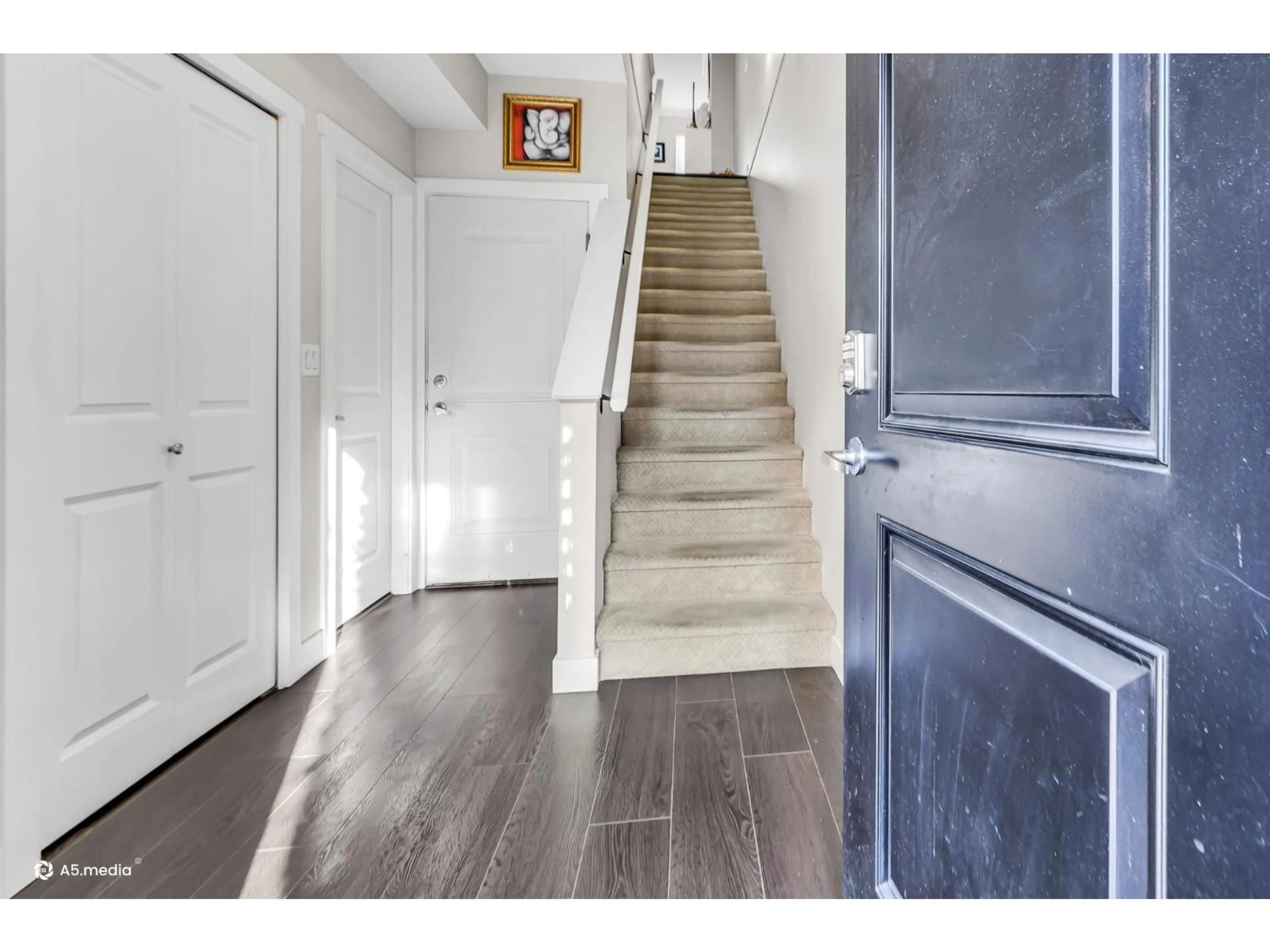 Indoor entryway for 4 - 5888 144 STREET, Surrey British Columbia V3X0G8