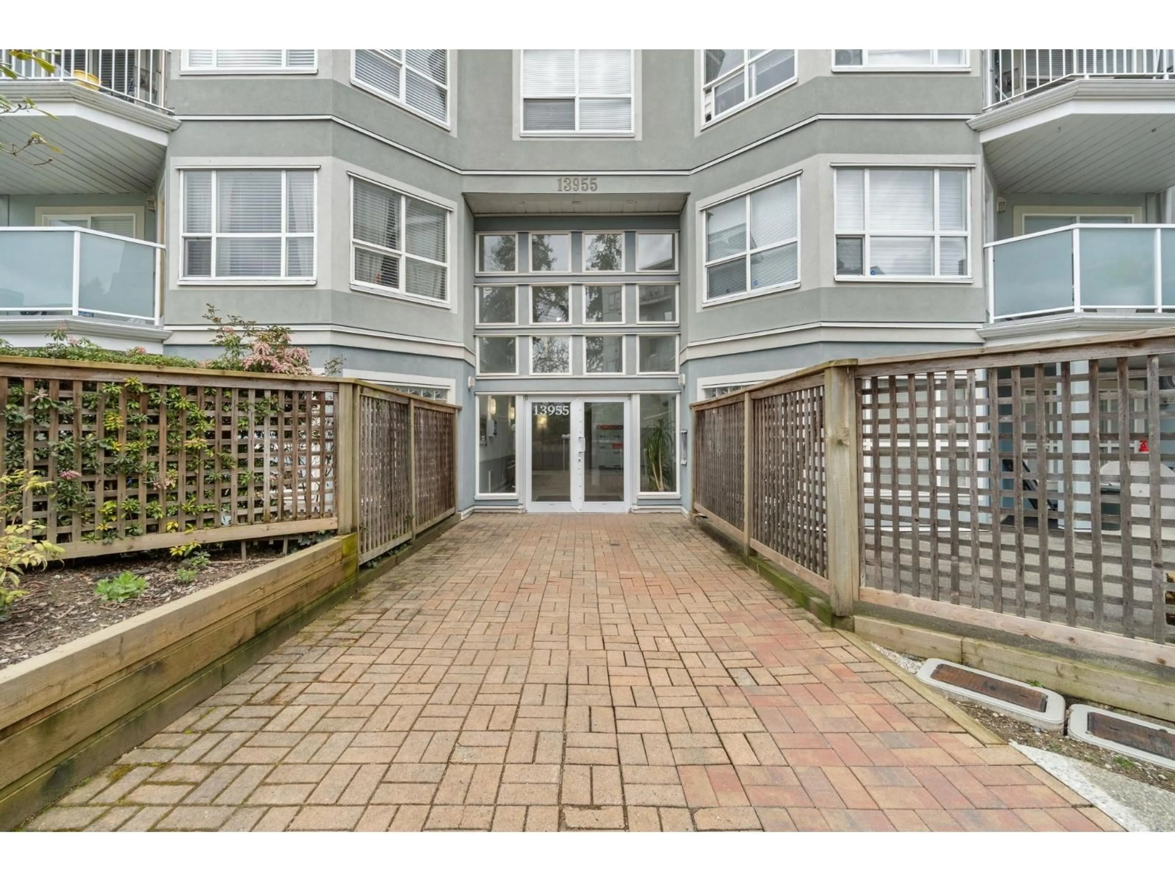 Unknown for 405 - 13955 LAUREL DRIVE, Surrey British Columbia V3T1A8