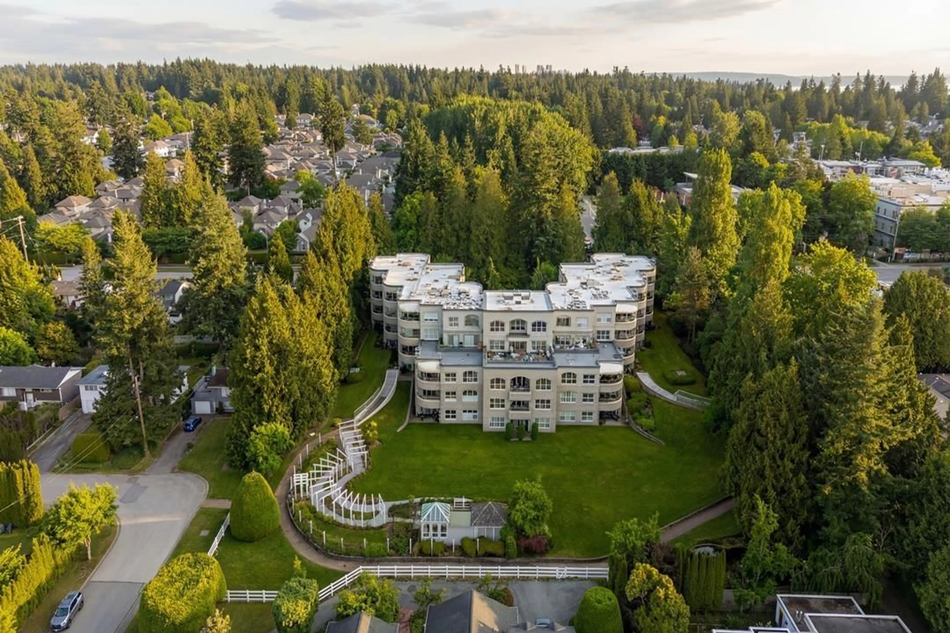 A pic from outside/outdoor area/front of a property/back of a property/a pic from drone, unknown for 301 - 1725 128 STREET, Surrey British Columbia V4A3V2