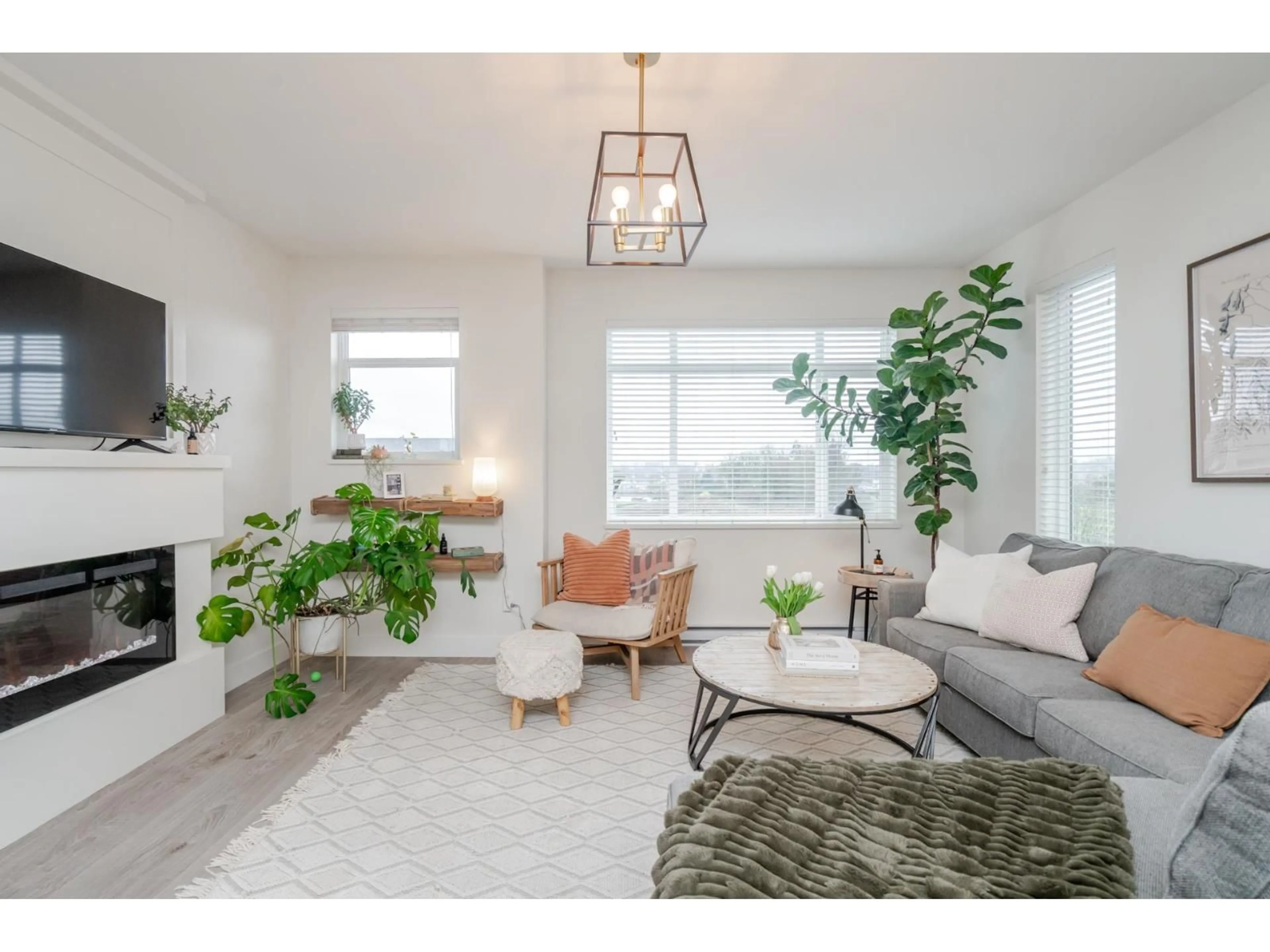 Living room with furniture, unknown for 5 - 34230 ELMWOOD DRIVE, Abbotsford British Columbia V2S0J1