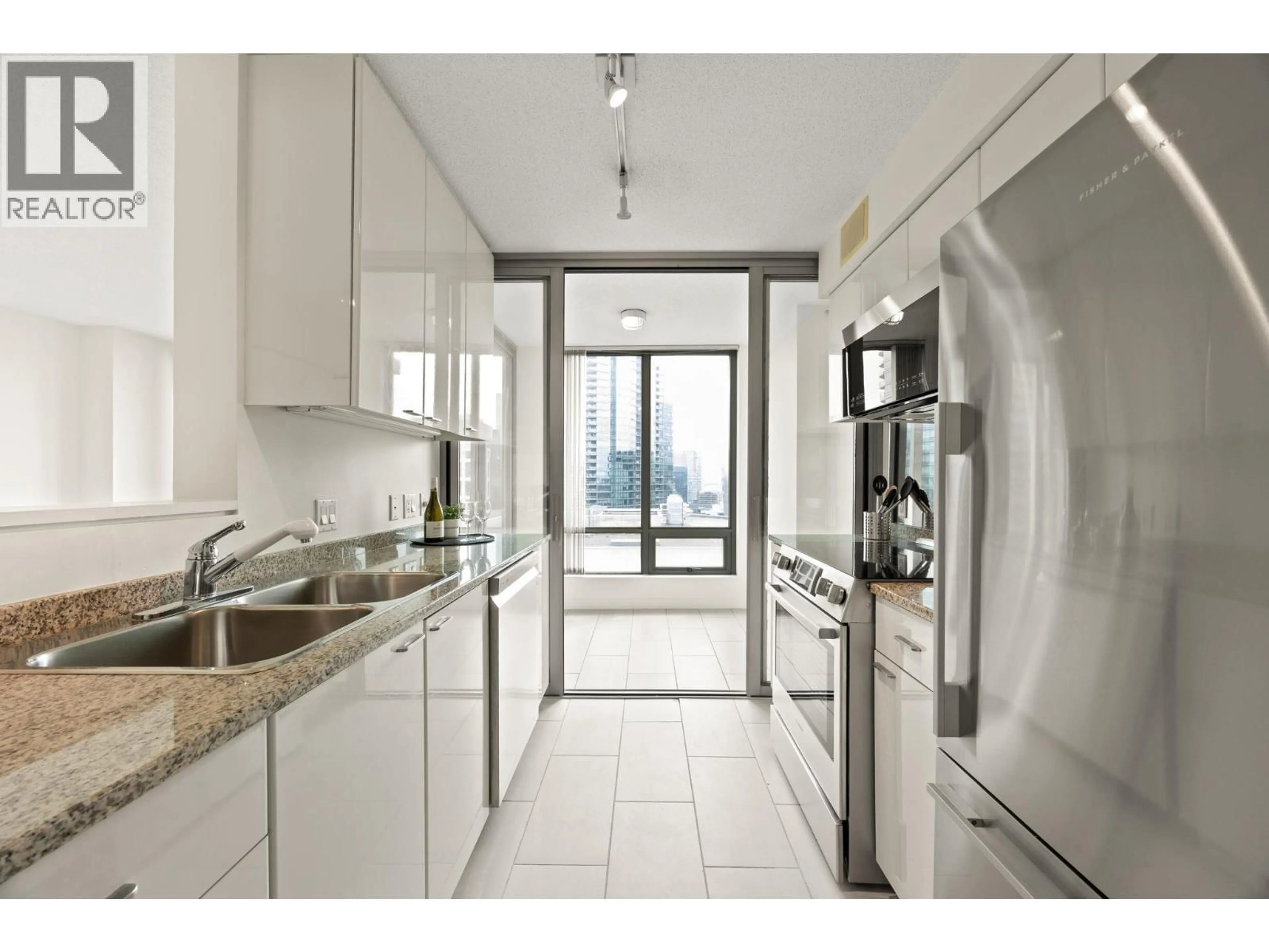 Unknown for 3104 - 1200 GEORGIA STREET, Vancouver British Columbia V6E4R2