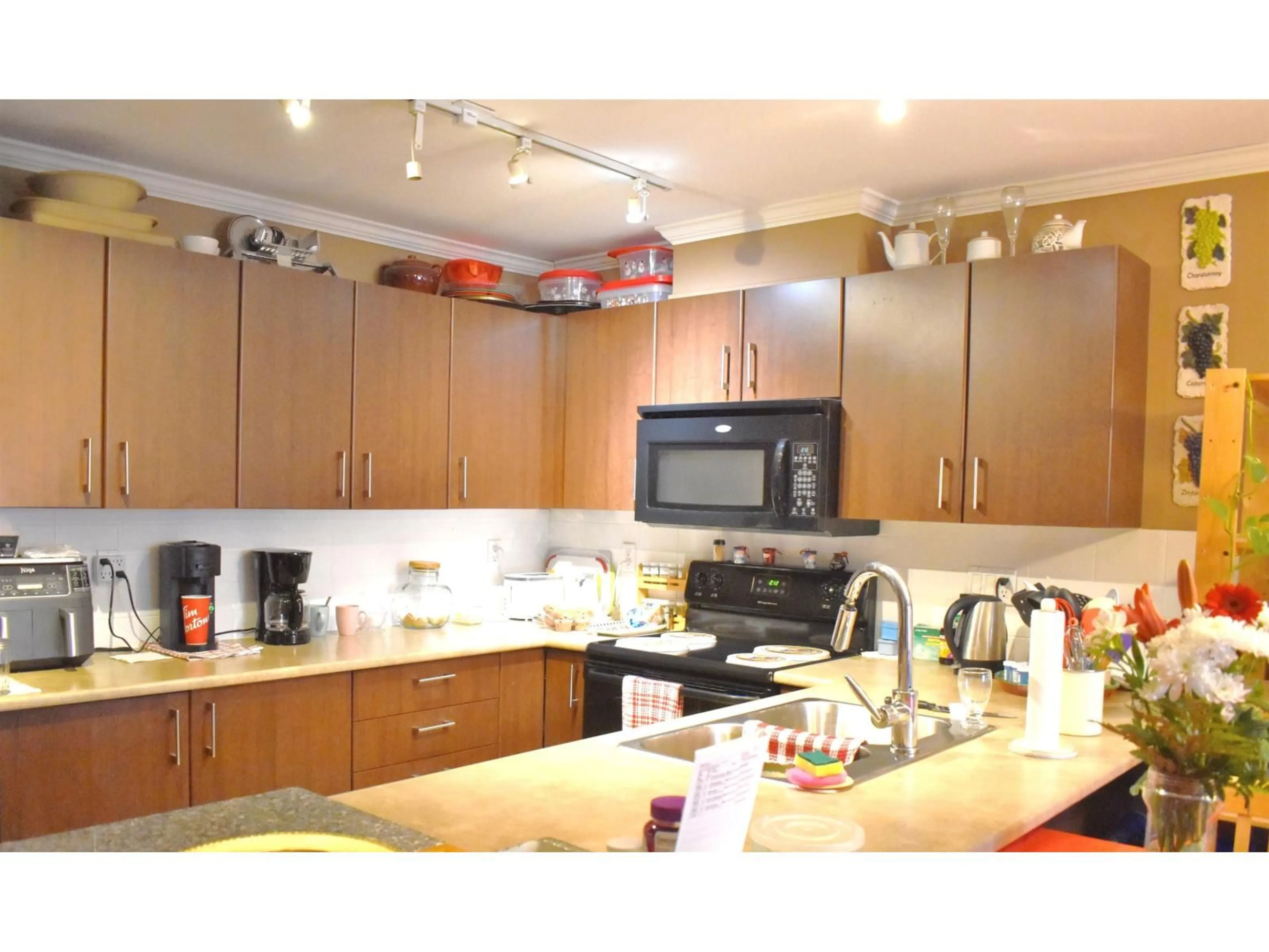 Unknown for 402 - 45559 YALE ROAD, Chilliwack British Columbia V2P0B1