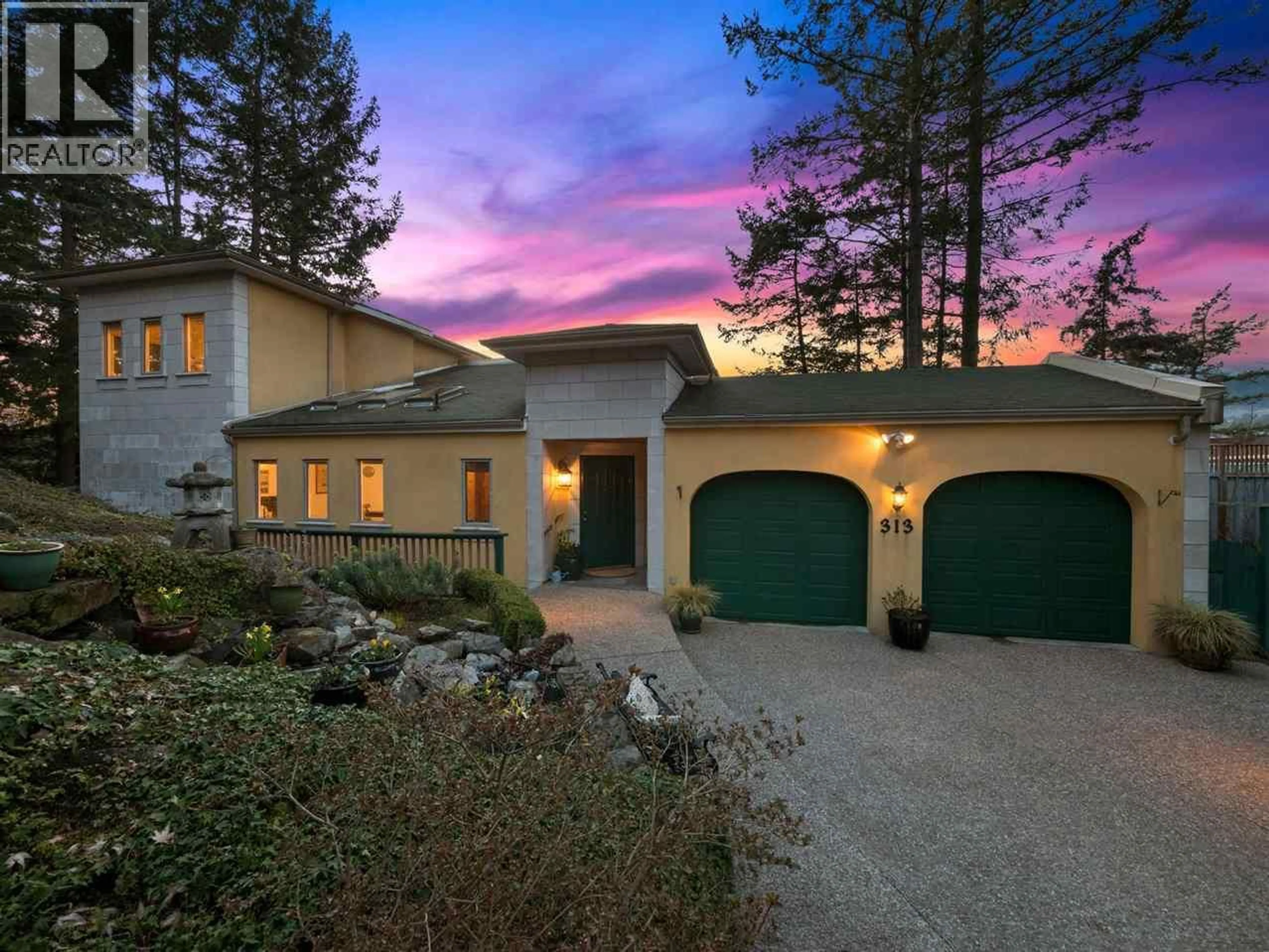 Unknown for 313 SKYLINE DRIVE, Gibsons British Columbia V0N1V8