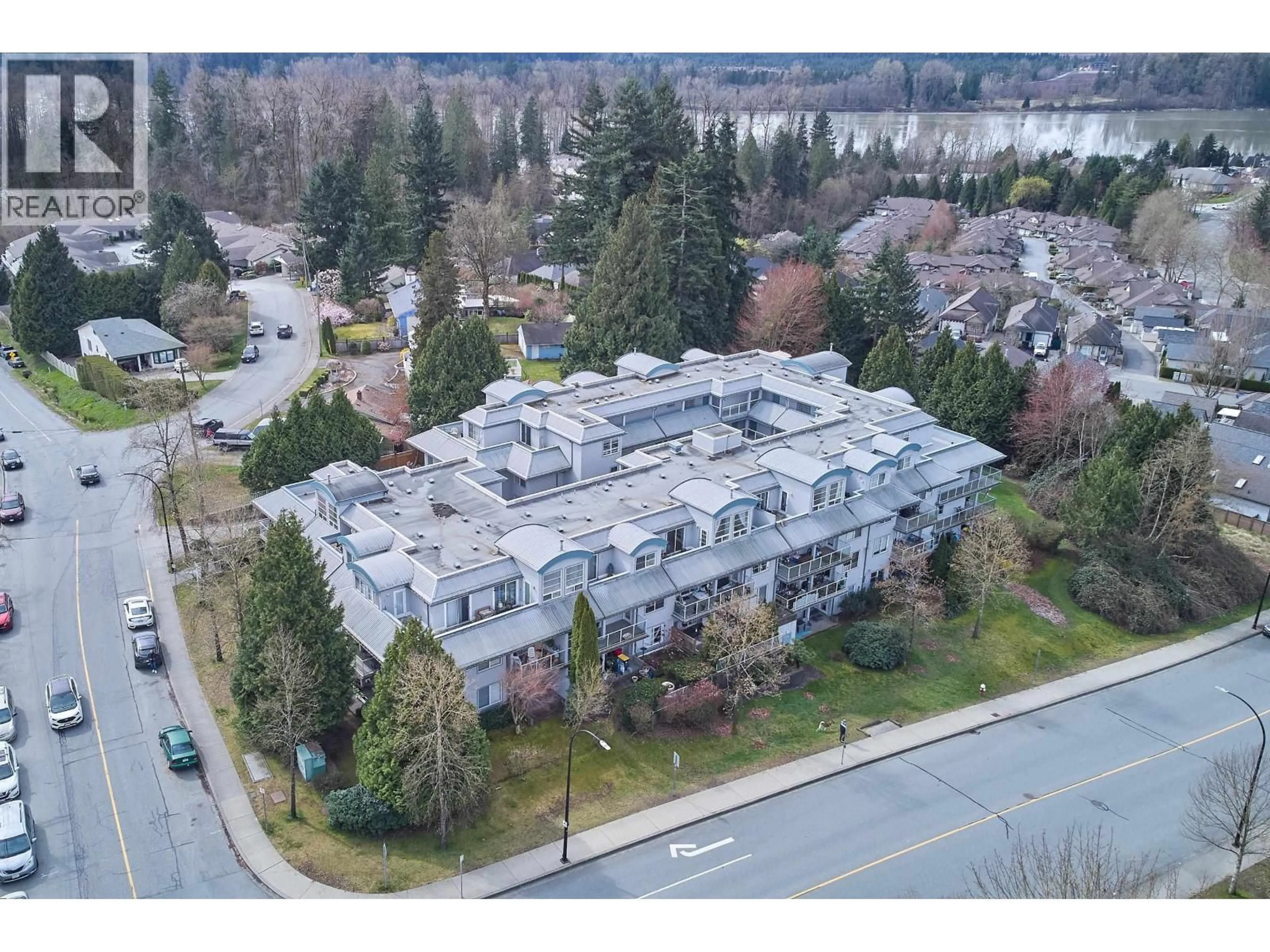 A pic from outside/outdoor area/front of a property/back of a property/a pic from drone, unknown for 405 - 11519 BURNETT STREET, Maple Ridge British Columbia V2X6P3