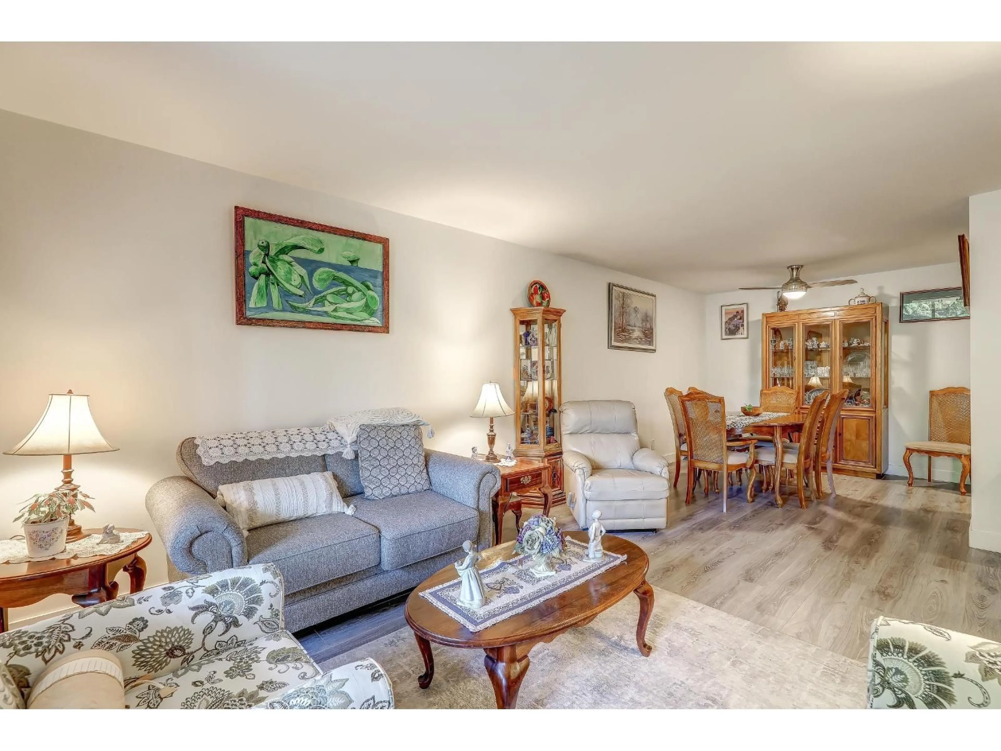 Living room with furniture, unknown for 205 - 1740 SOUTHMERE CRESCENT, Surrey British Columbia V4A6E4