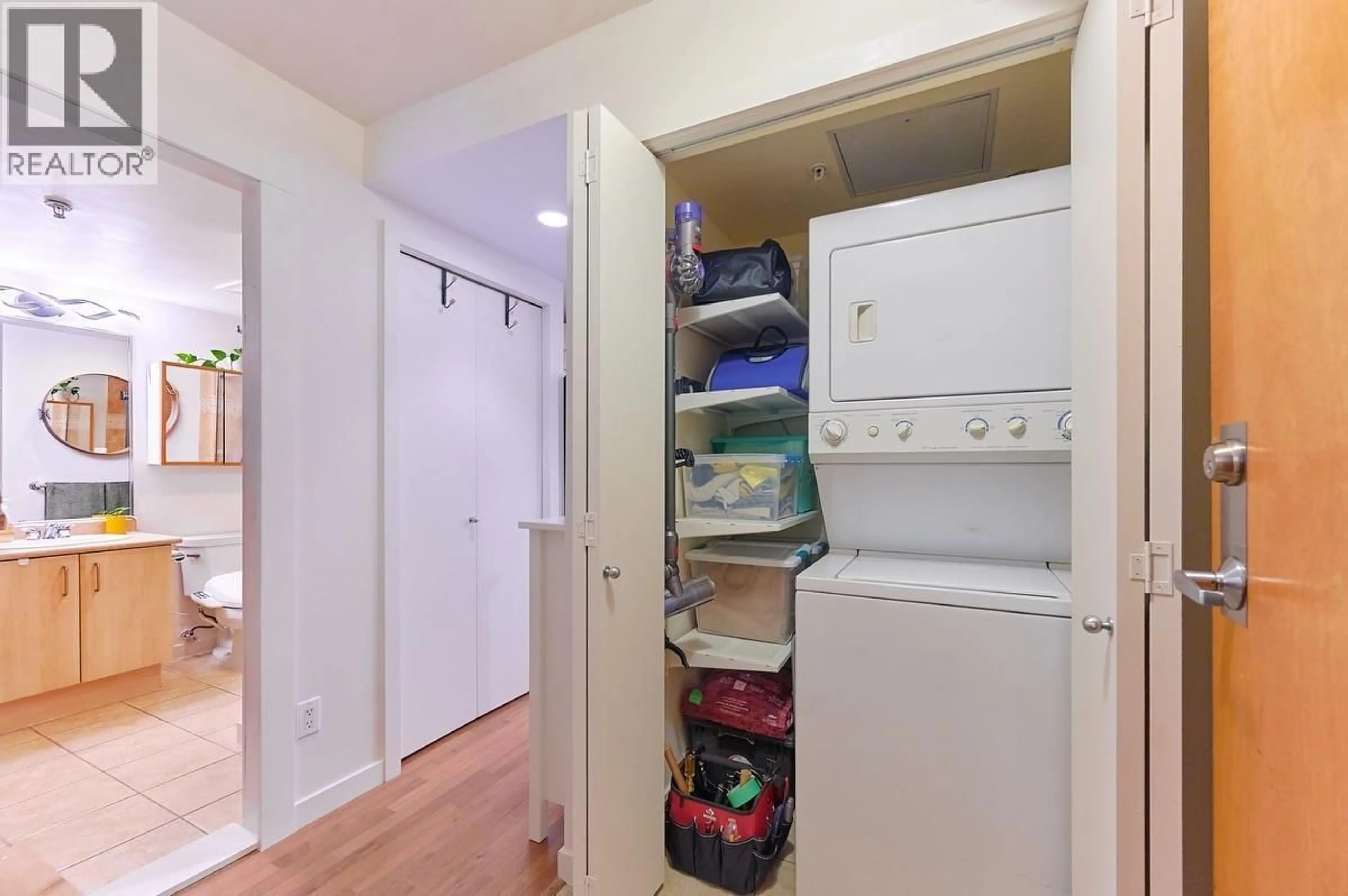Laundry room for 105 - 2226 12TH AVENUE, Vancouver British Columbia V6K2N5
