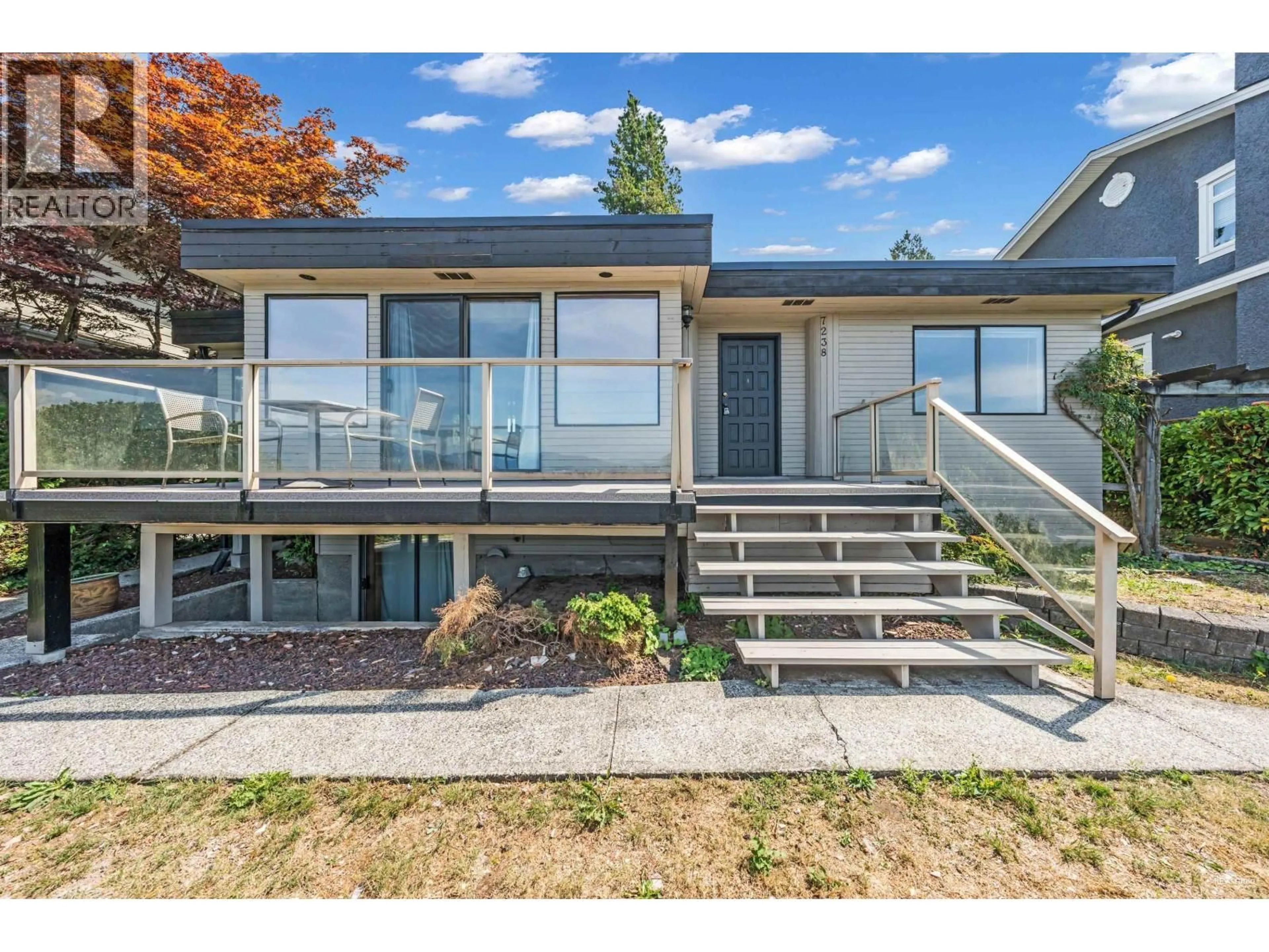 Home with vinyl exterior material, unknown for 7238 BRAESIDE DRIVE, Burnaby British Columbia V5A1E8