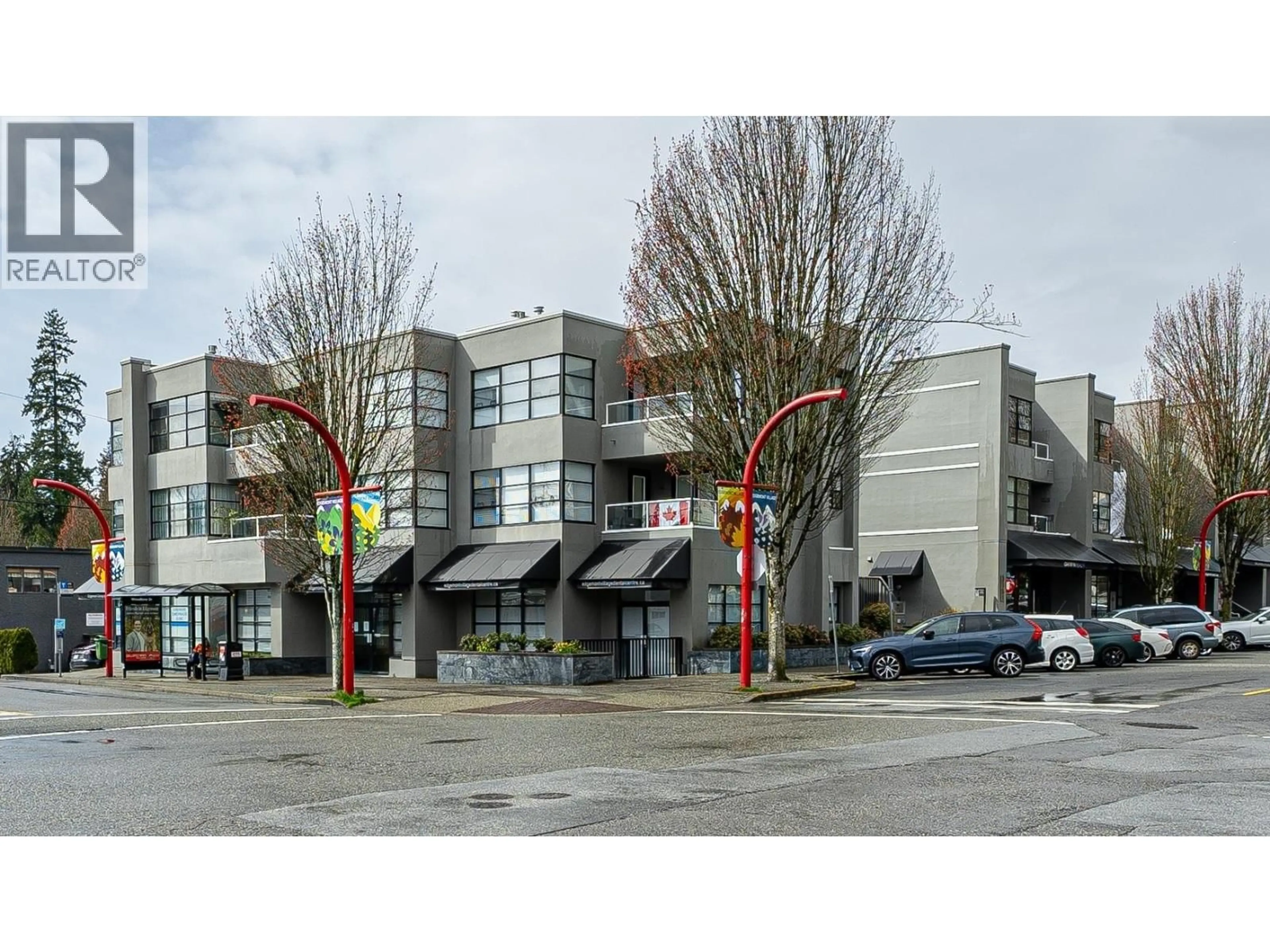 Blurry image for 206 - 3151 WOODBINE DRIVE, North Vancouver British Columbia V7R2S4