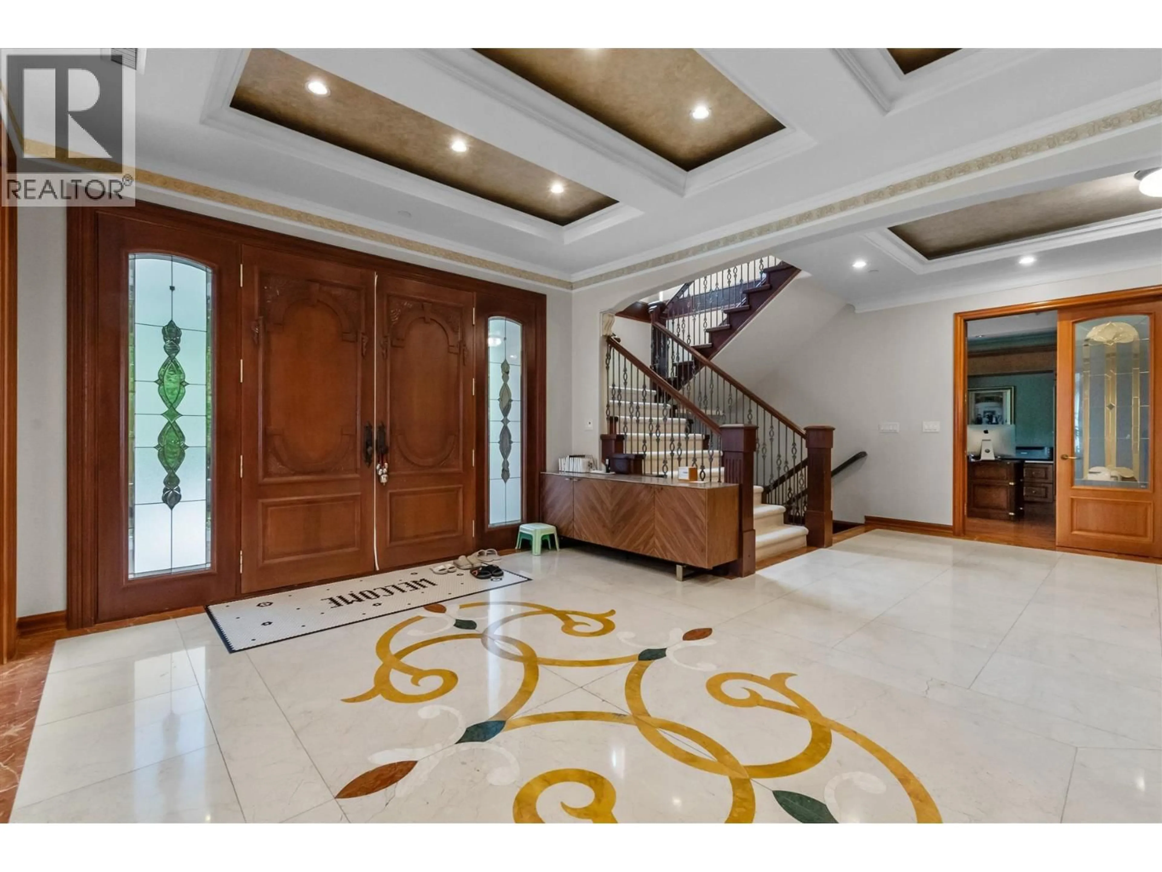 Indoor foyer for 1155 54TH AVENUE, Vancouver British Columbia V6P1N4