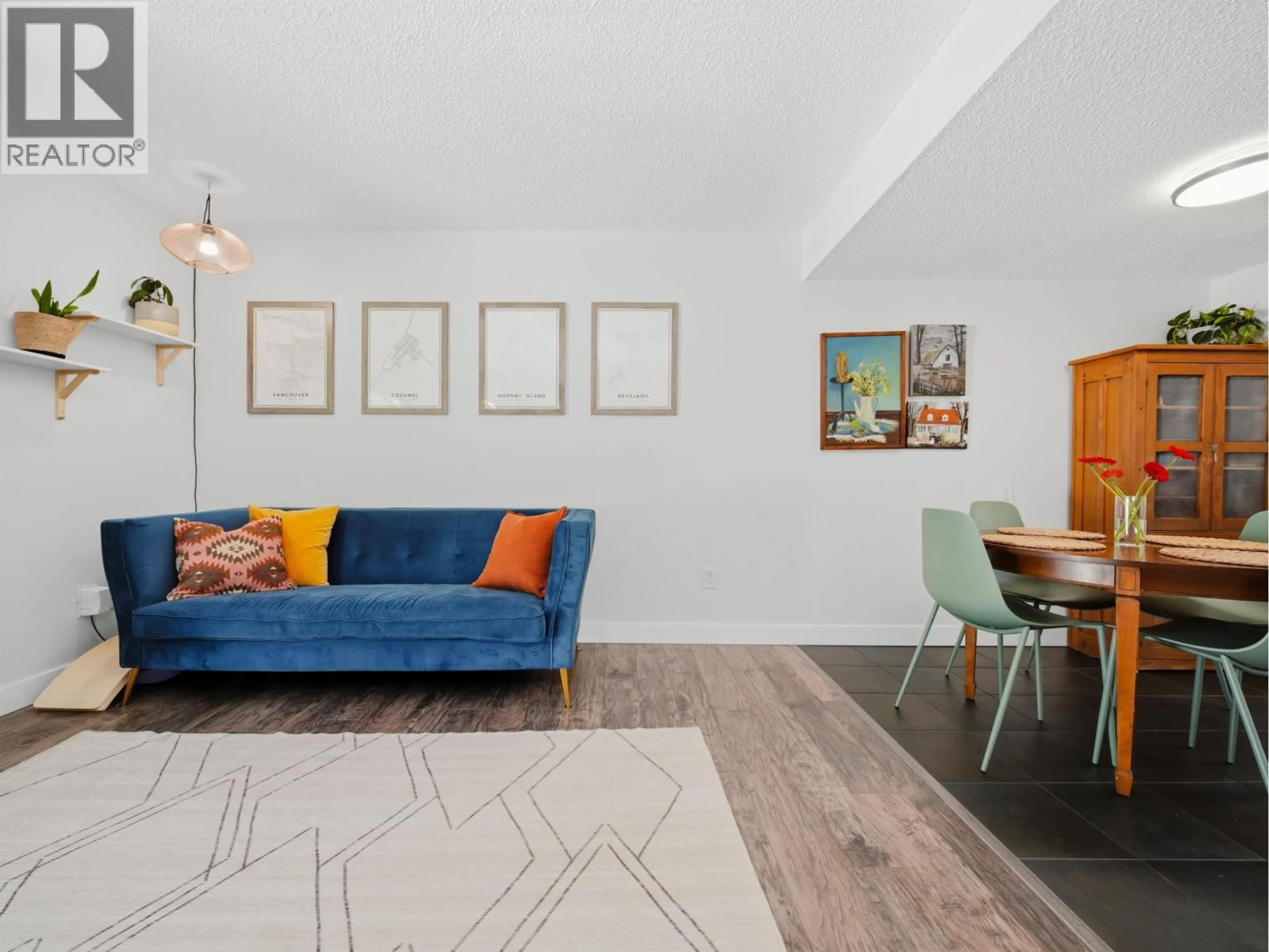 Living room with furniture, unknown for 5 - 300 DECAIRE STREET, Coquitlam British Columbia V3K5P2