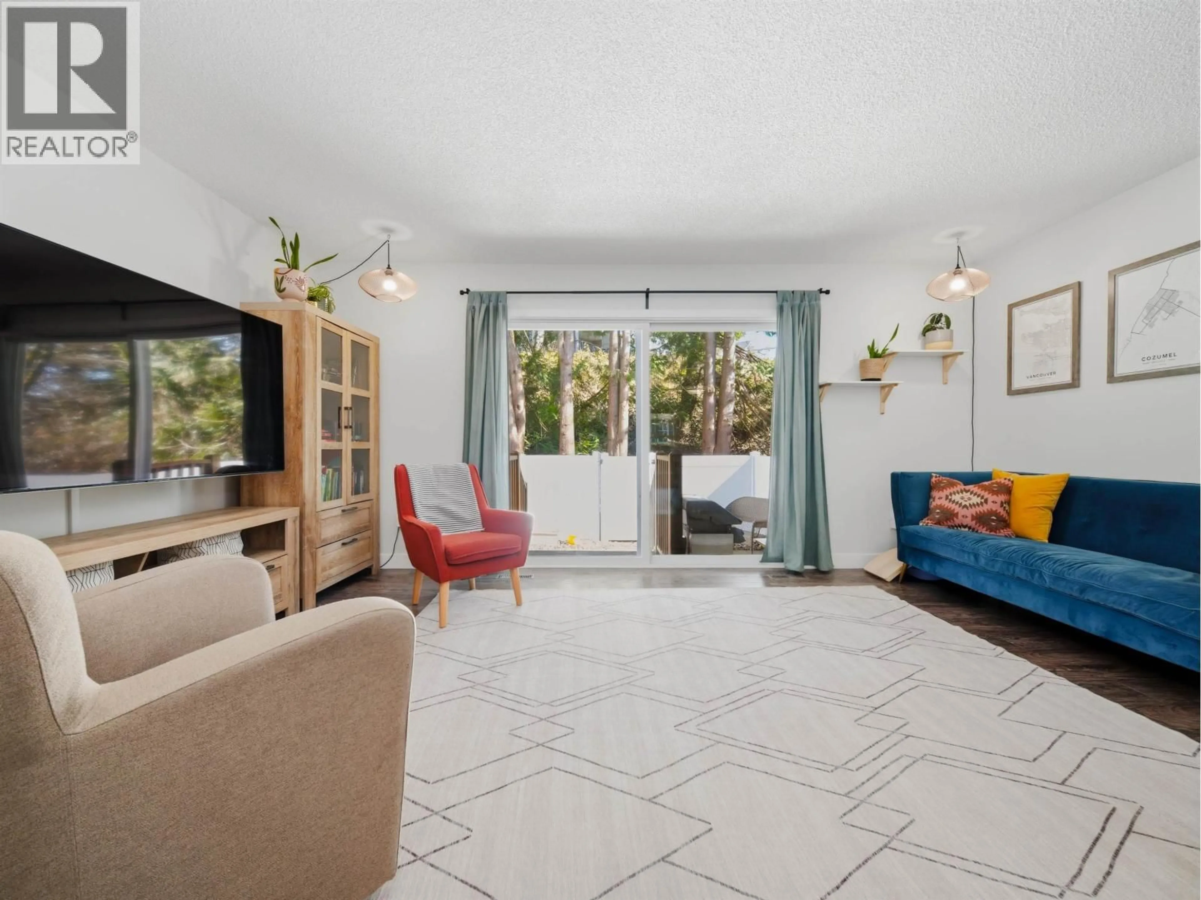 Living room with furniture, unknown for 5 - 300 DECAIRE STREET, Coquitlam British Columbia V3K5P2