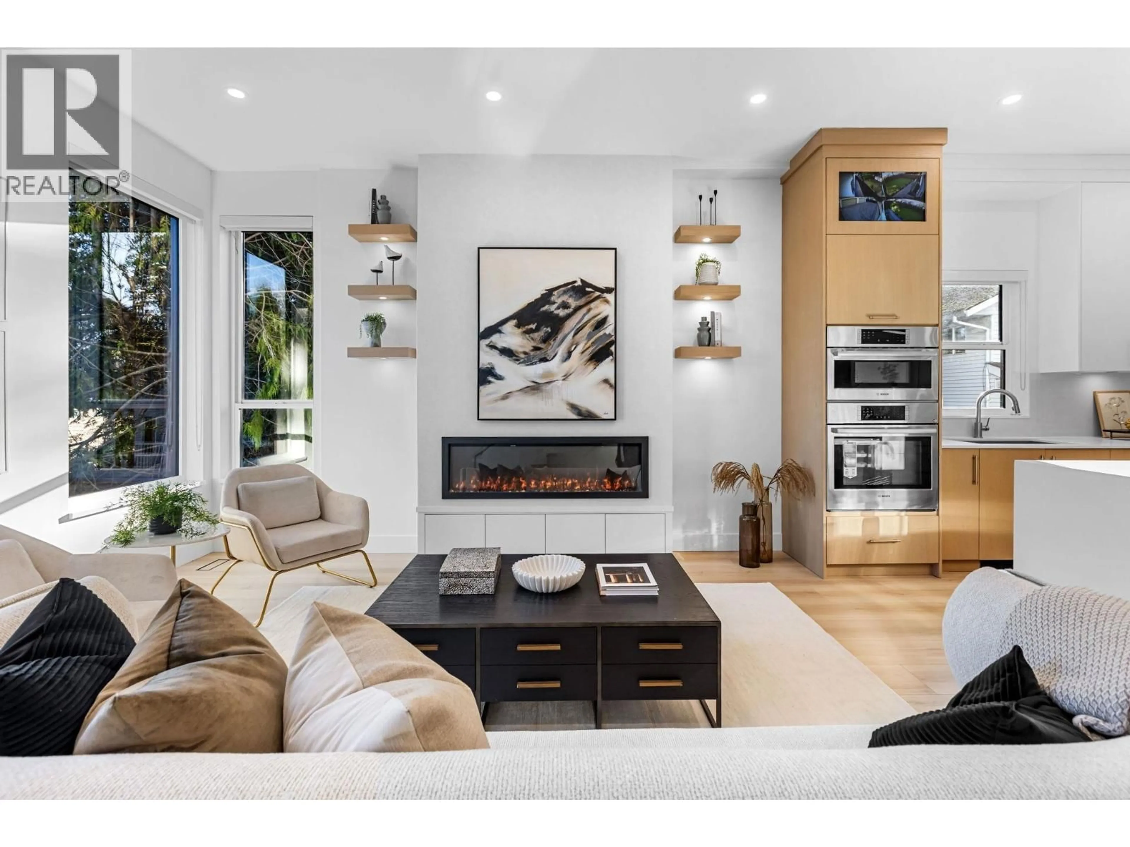 Living room with furniture, unknown for 4 - 1536 DUTHIE AVENUE, Burnaby British Columbia V5A2R6