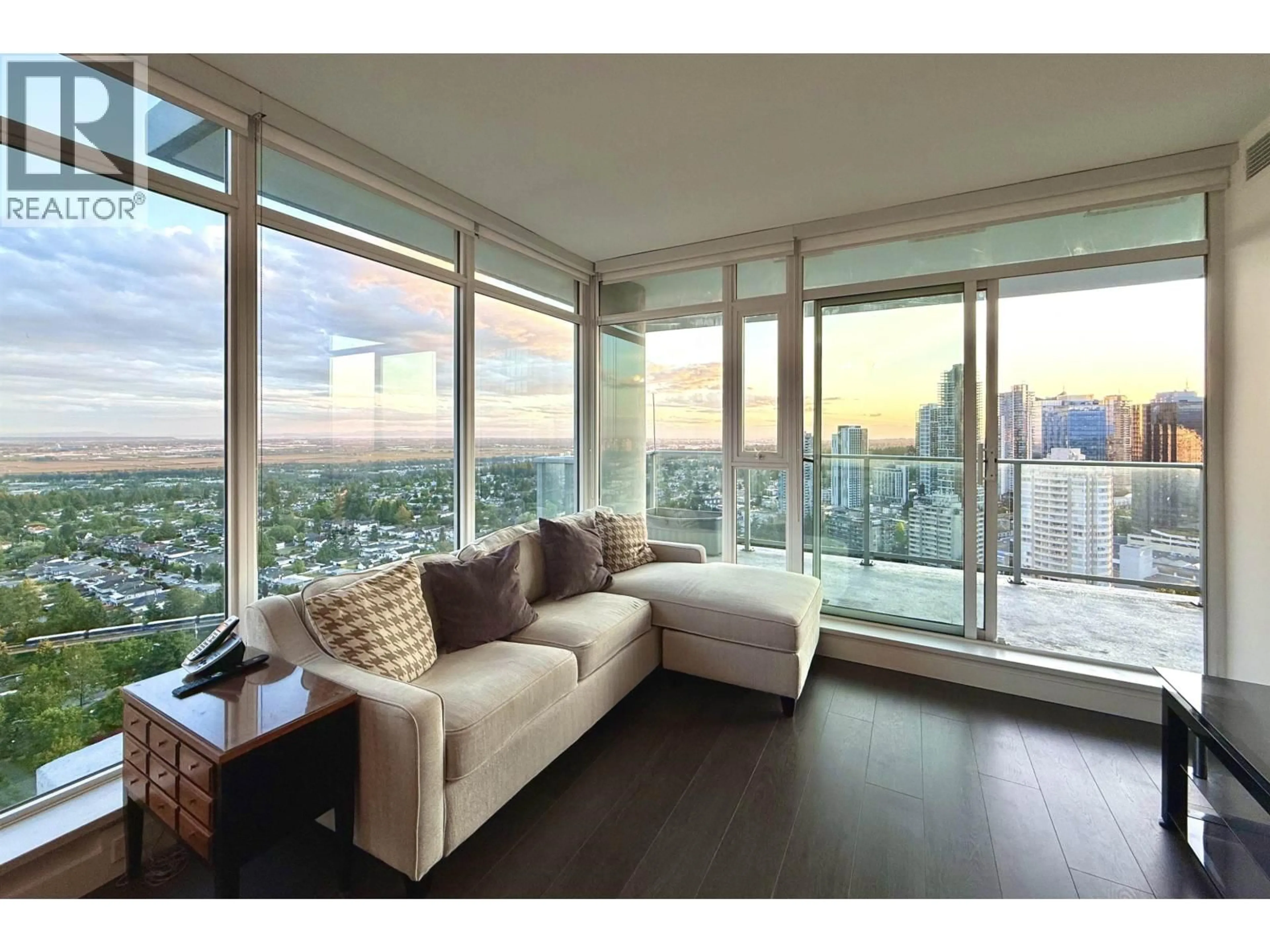 Living room with furniture, unknown for 3703 - 6538 NELSON AVENUE, Burnaby British Columbia V5H0G5