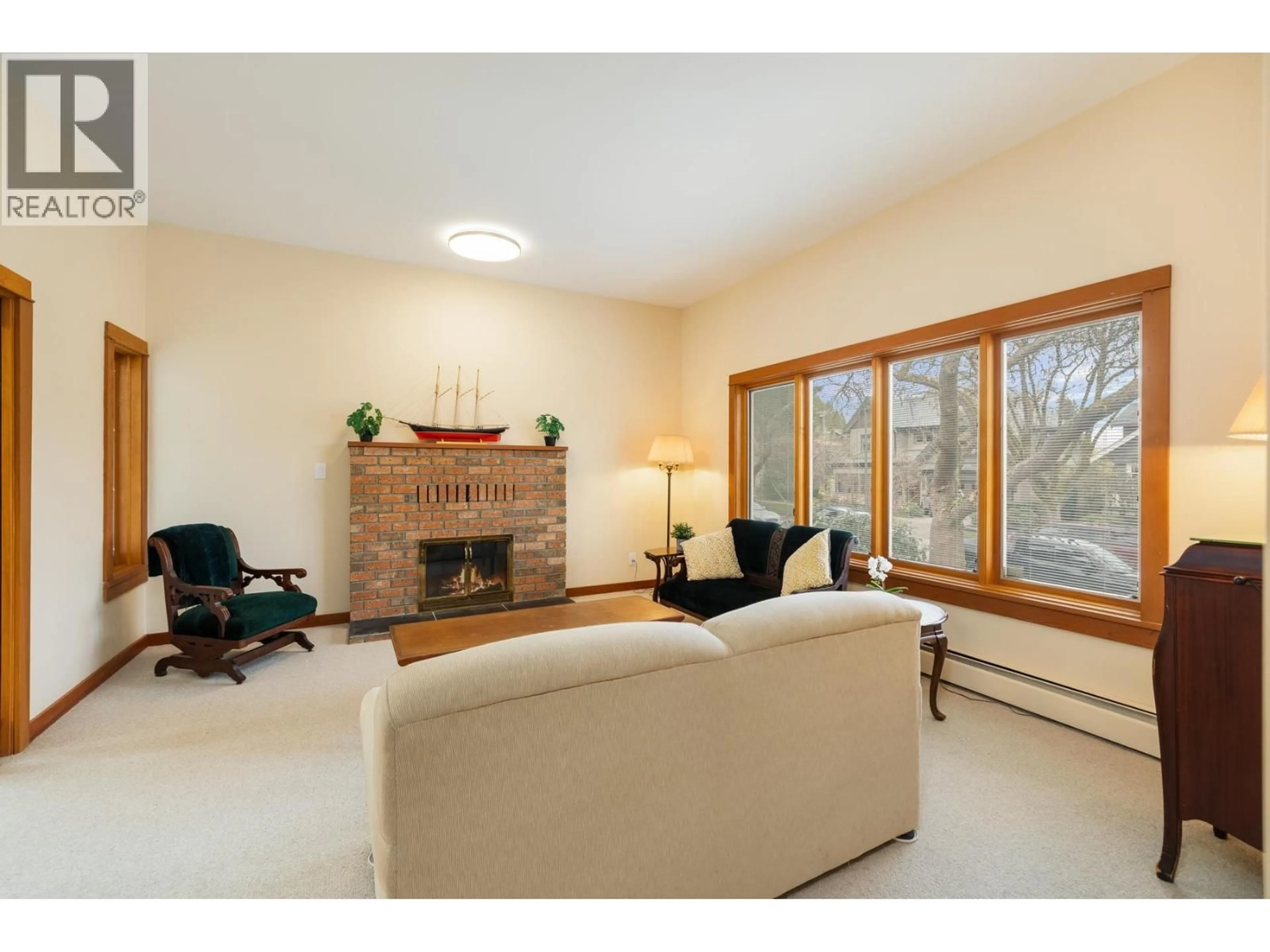 Living room with furniture, unknown for 4548 7TH AVENUE, Vancouver British Columbia V6R1X3