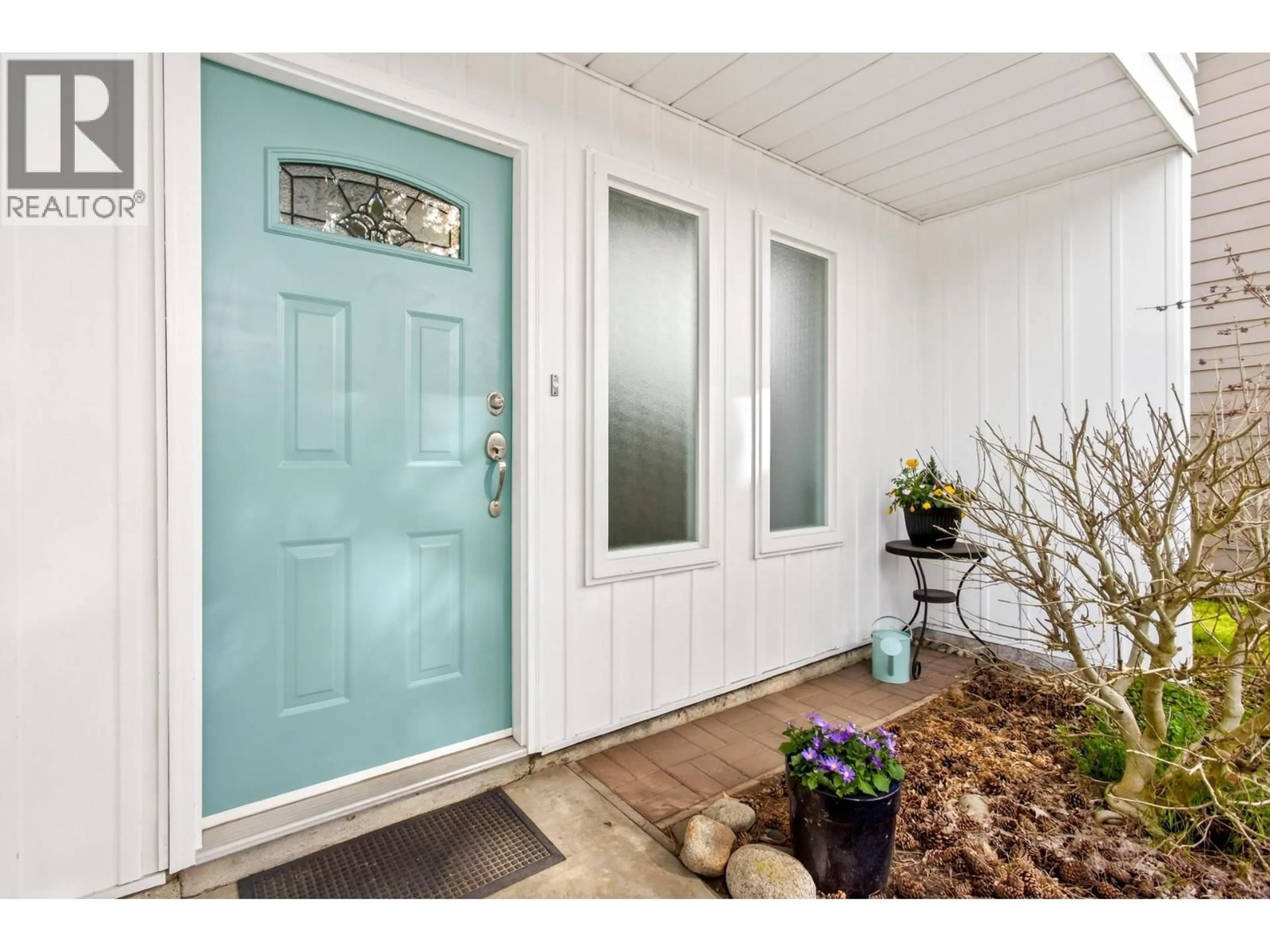 Indoor entryway for 3219 HARWOOD AVENUE, Coquitlam British Columbia V3E1T7