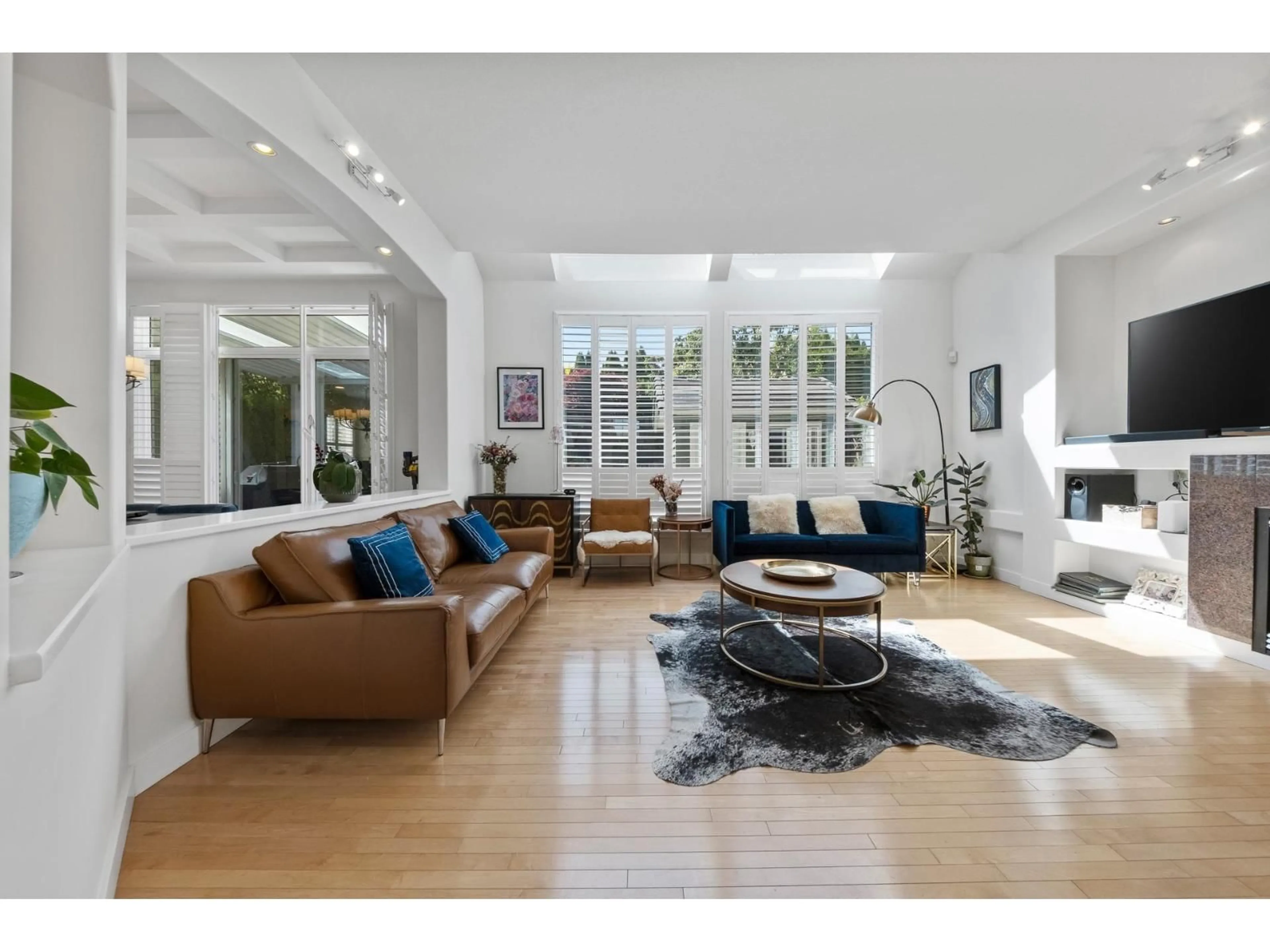 Living room with furniture, unknown for 3311 155B STREET, Surrey British Columbia V3Z0K5