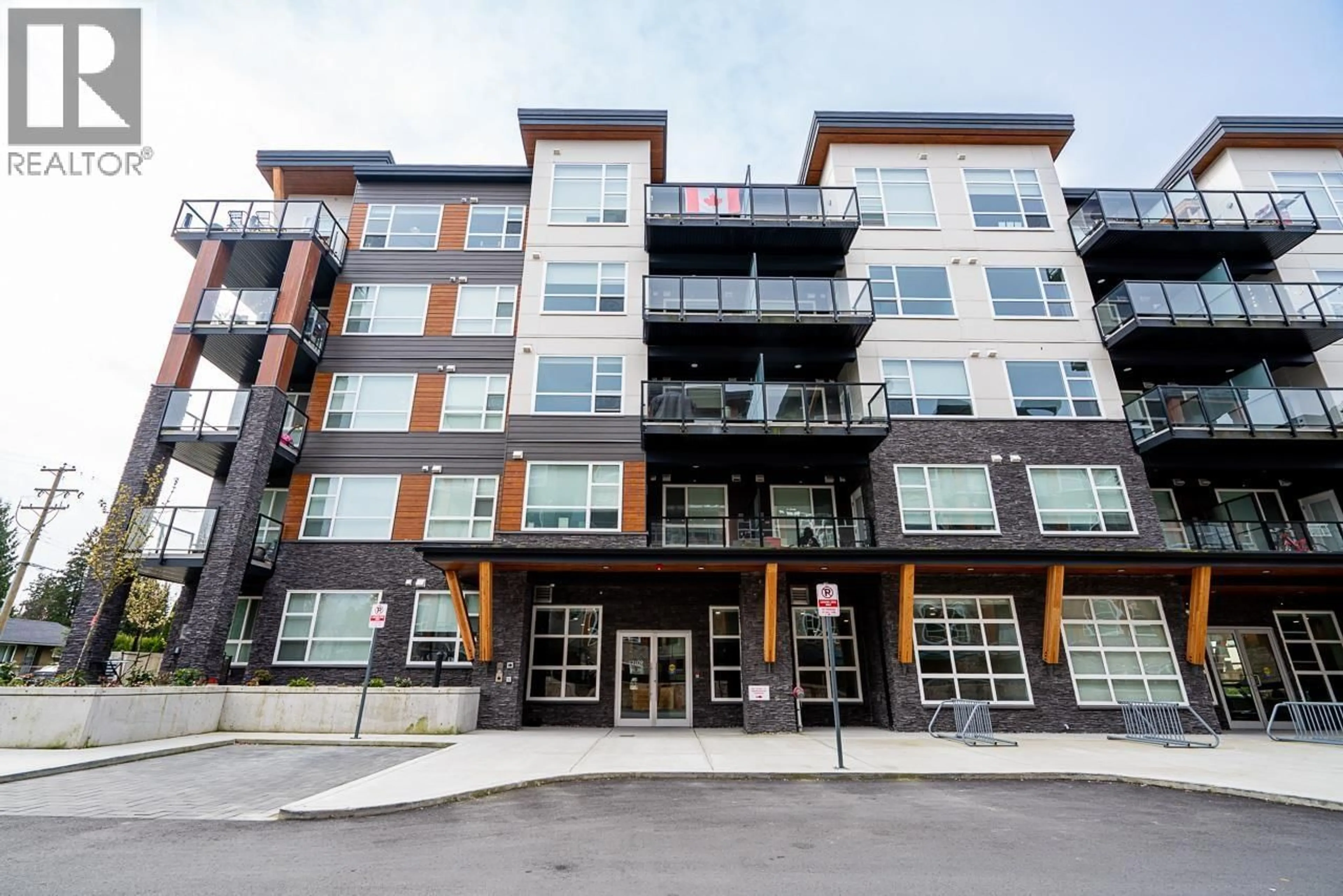 Patio, building for 403 - 12109 223 STREET, Maple Ridge British Columbia V2X5Y6