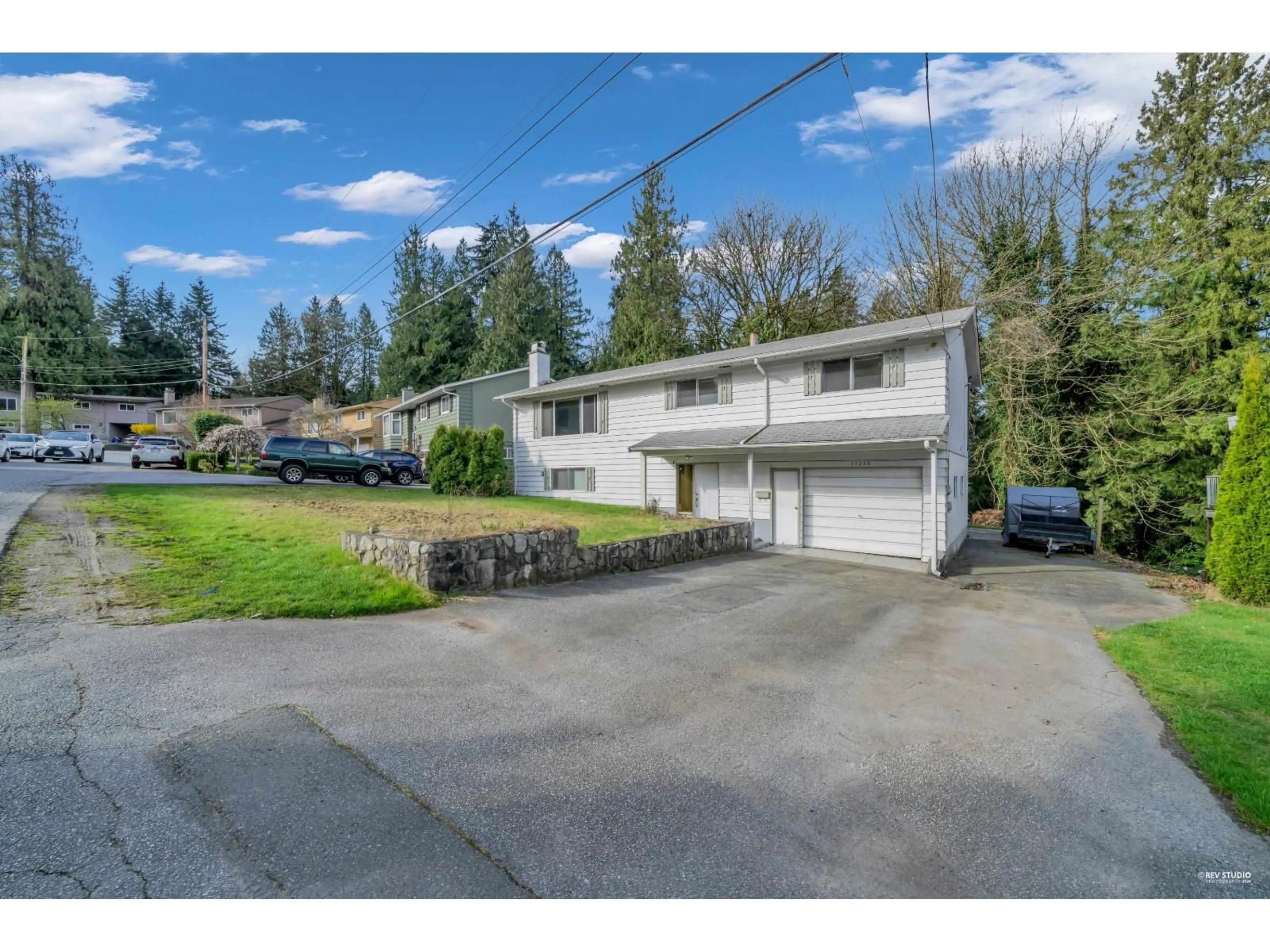 A pic from outside/outdoor area/front of a property/back of a property/a pic from drone, street for 11250 KENDALE VIEW, Delta British Columbia V4C3P9