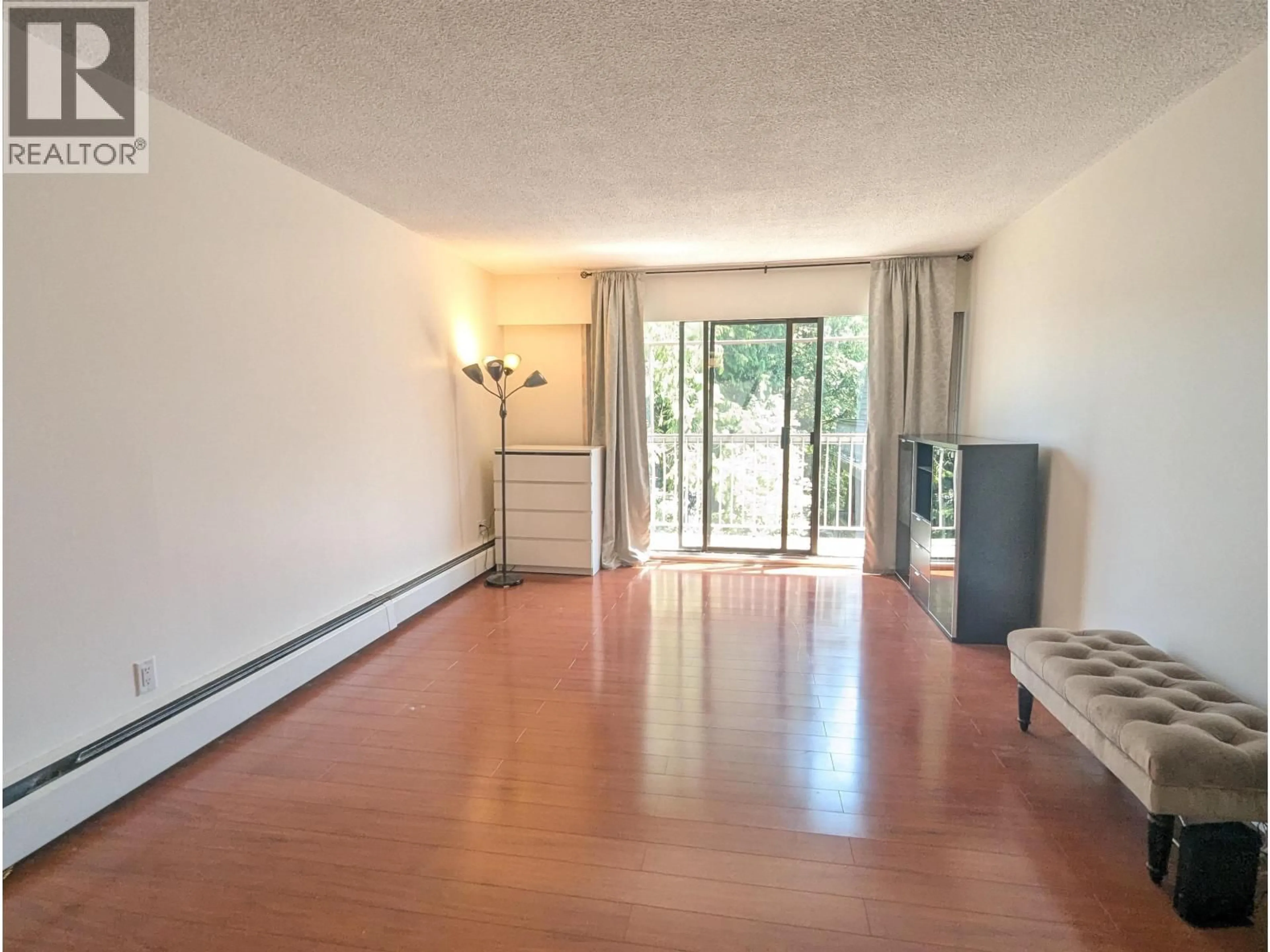 A pic of a room for 308 - 7428 19TH AVENUE, Burnaby British Columbia V3N1E1