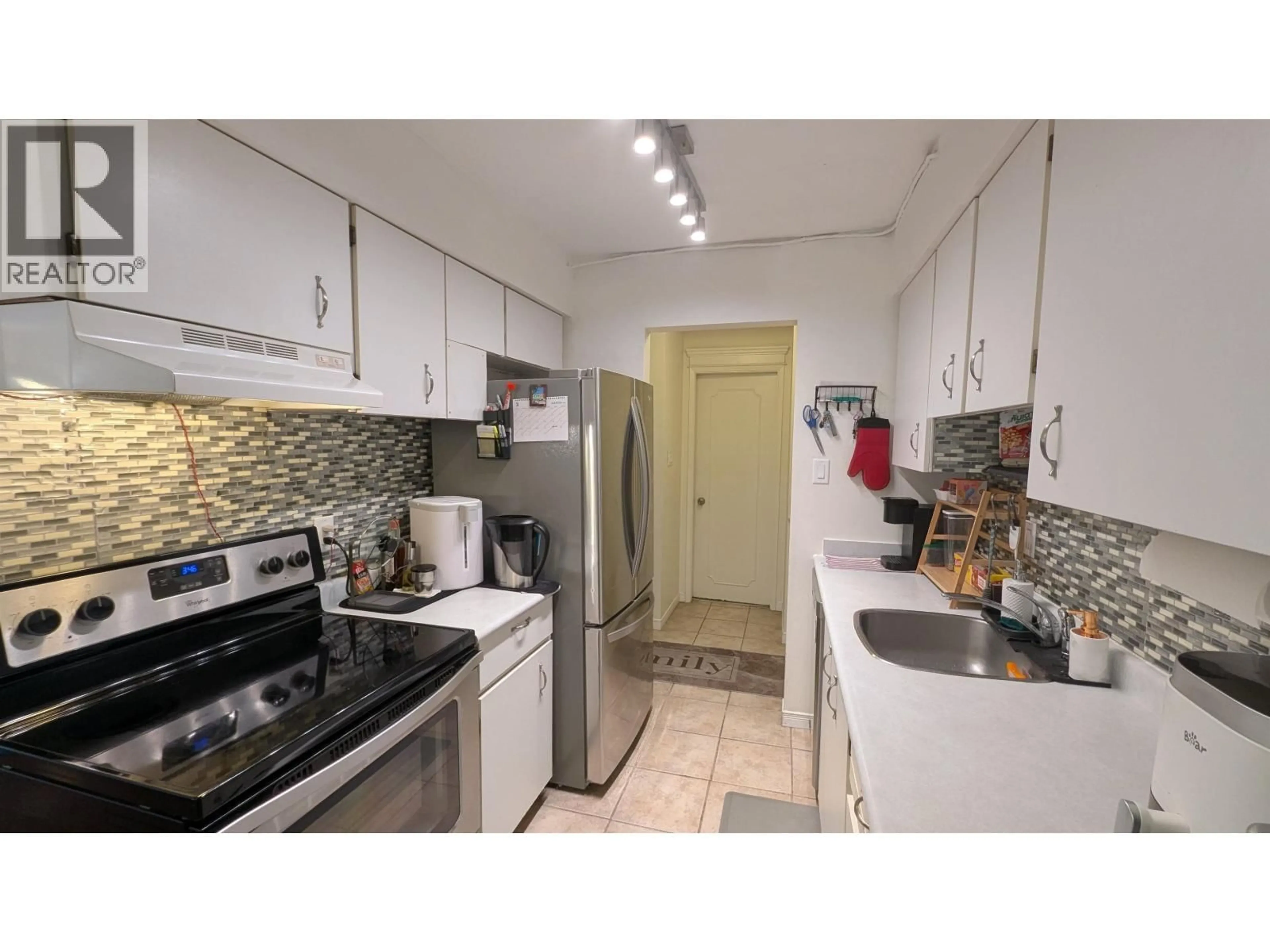 Standard kitchen, unknown for 308 - 7428 19TH AVENUE, Burnaby British Columbia V3N1E1