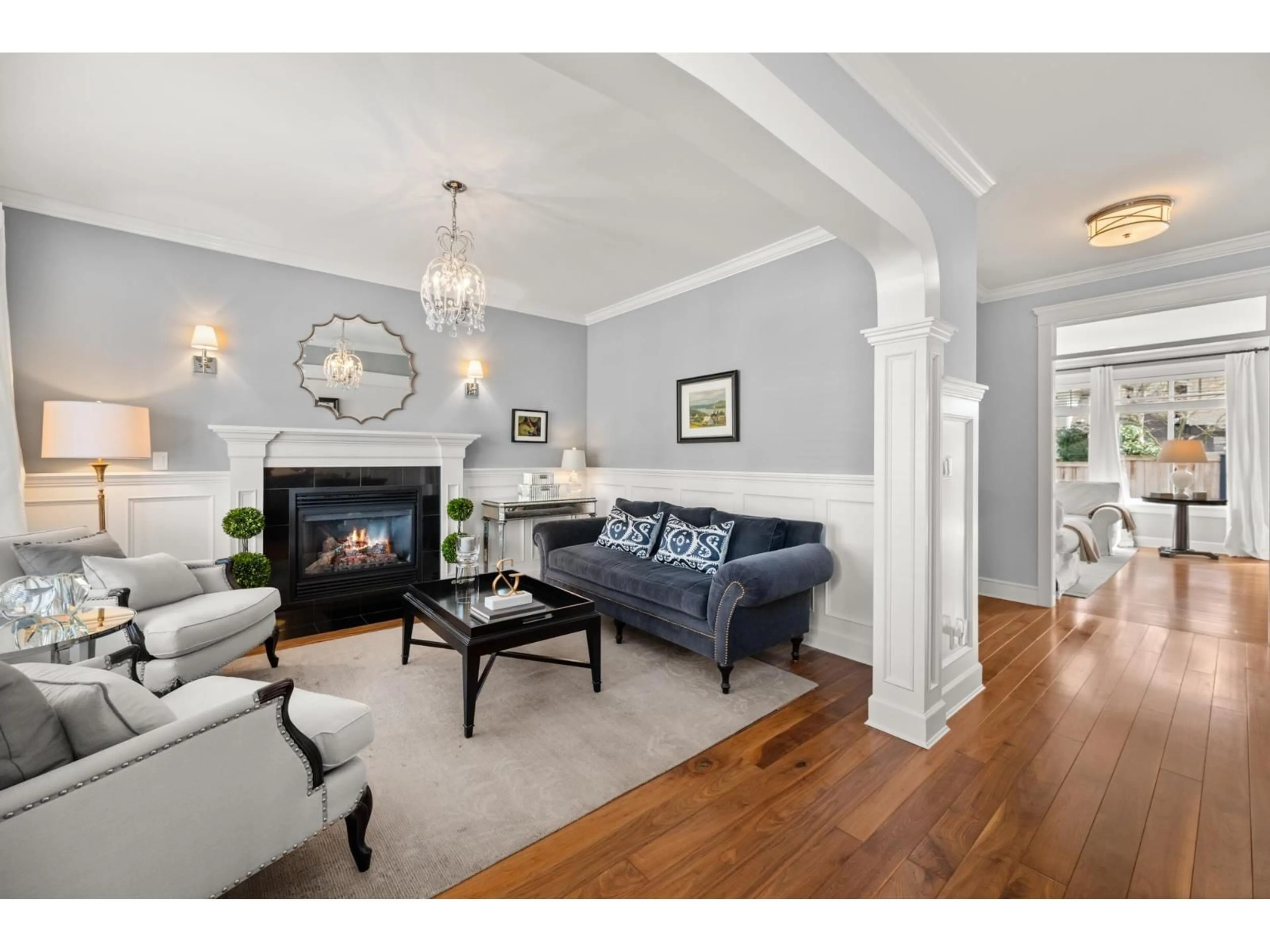 Living room with furniture, wood/laminate floor for 14860 34 AVENUE, Surrey British Columbia V4P0B4