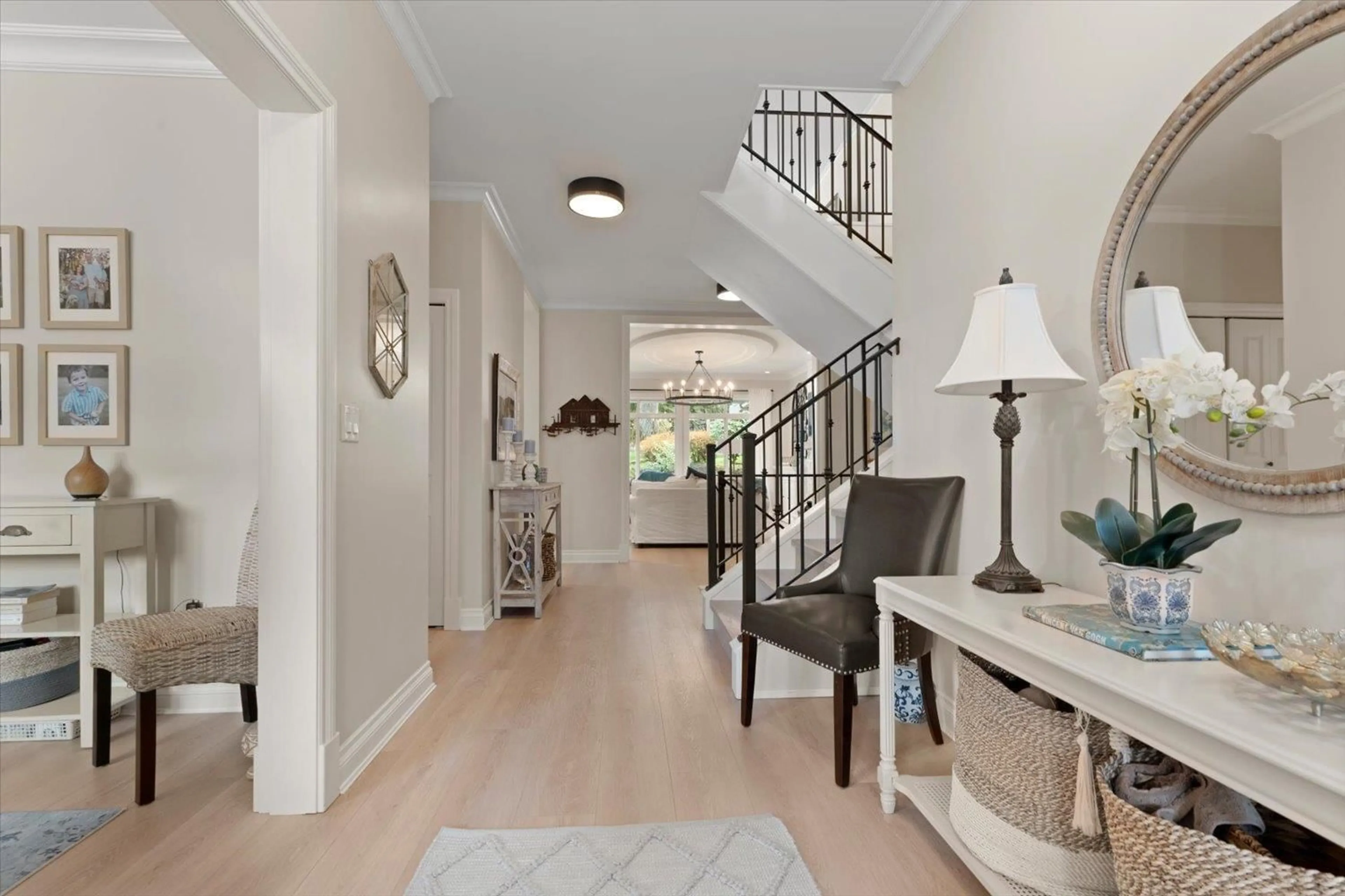 Indoor entryway for 51 - 3800 GOLF COURSE DRIVE, Abbotsford British Columbia V3G0A7