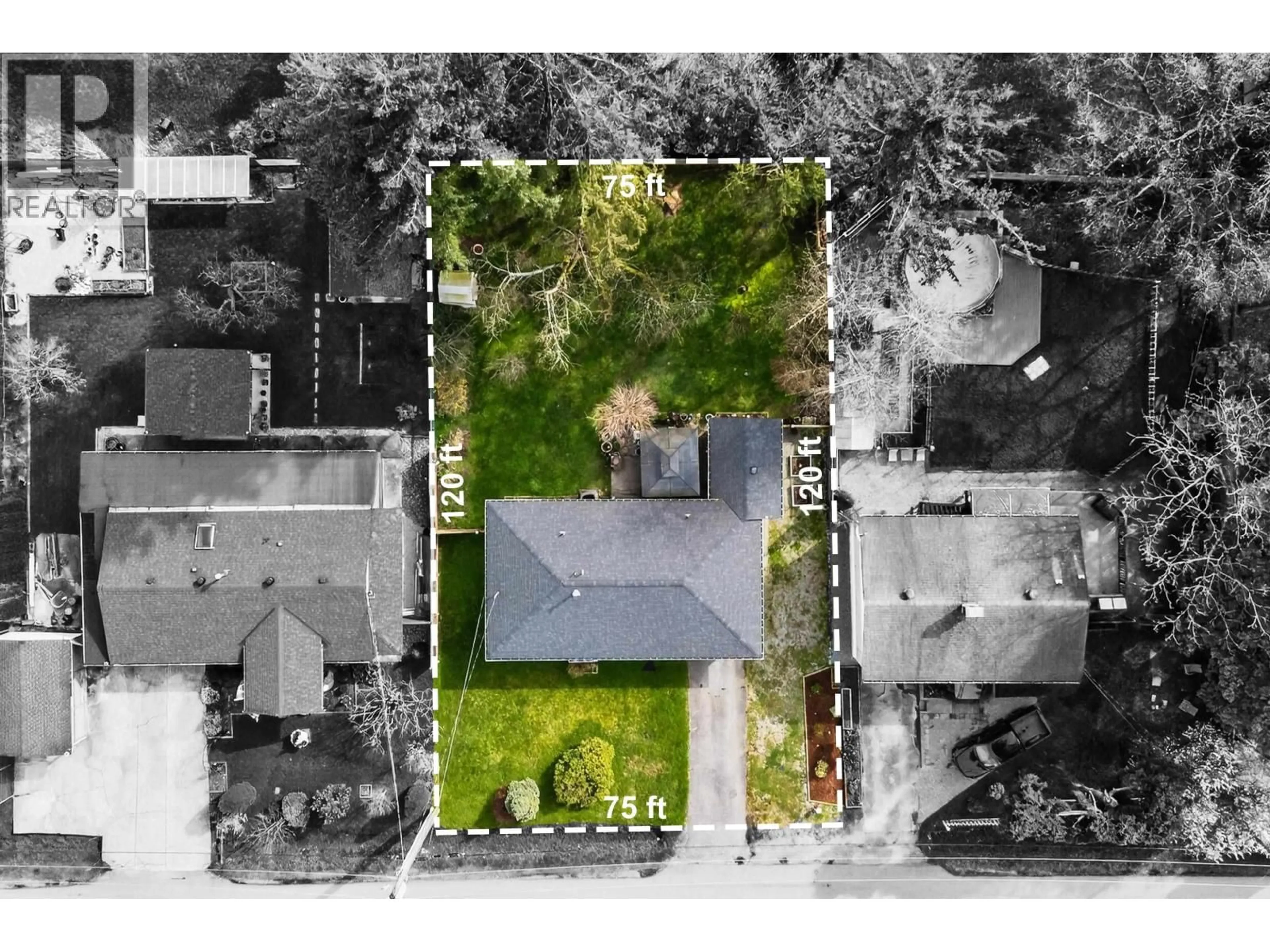 A pic from outside/outdoor area/front of a property/back of a property/a pic from drone, street for 11672 FULTON STREET, Maple Ridge British Columbia V2X6L2
