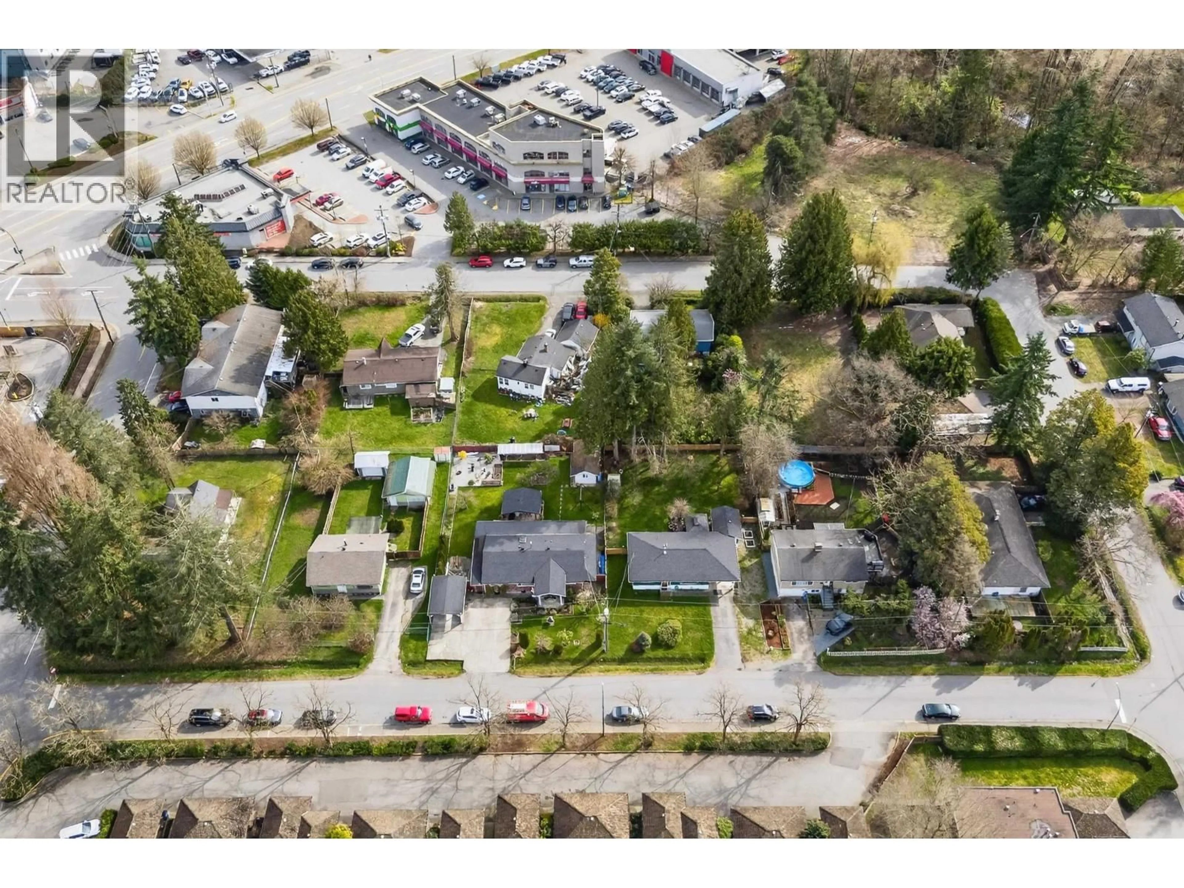 A pic from outside/outdoor area/front of a property/back of a property/a pic from drone, street for 11672 FULTON STREET, Maple Ridge British Columbia V2X6L2