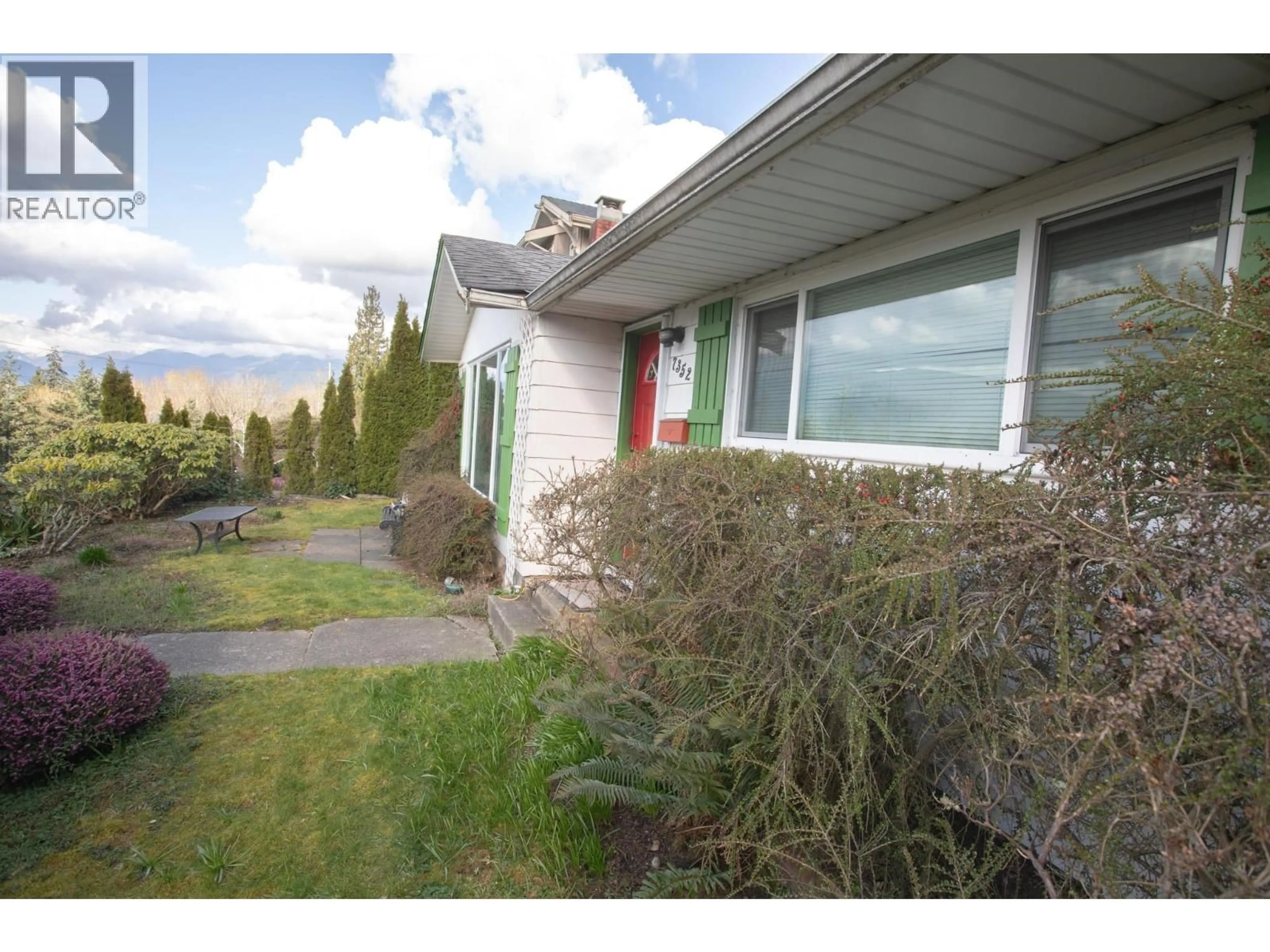 Unknown for 7352 BARNET ROAD, Burnaby British Columbia V5A1E4