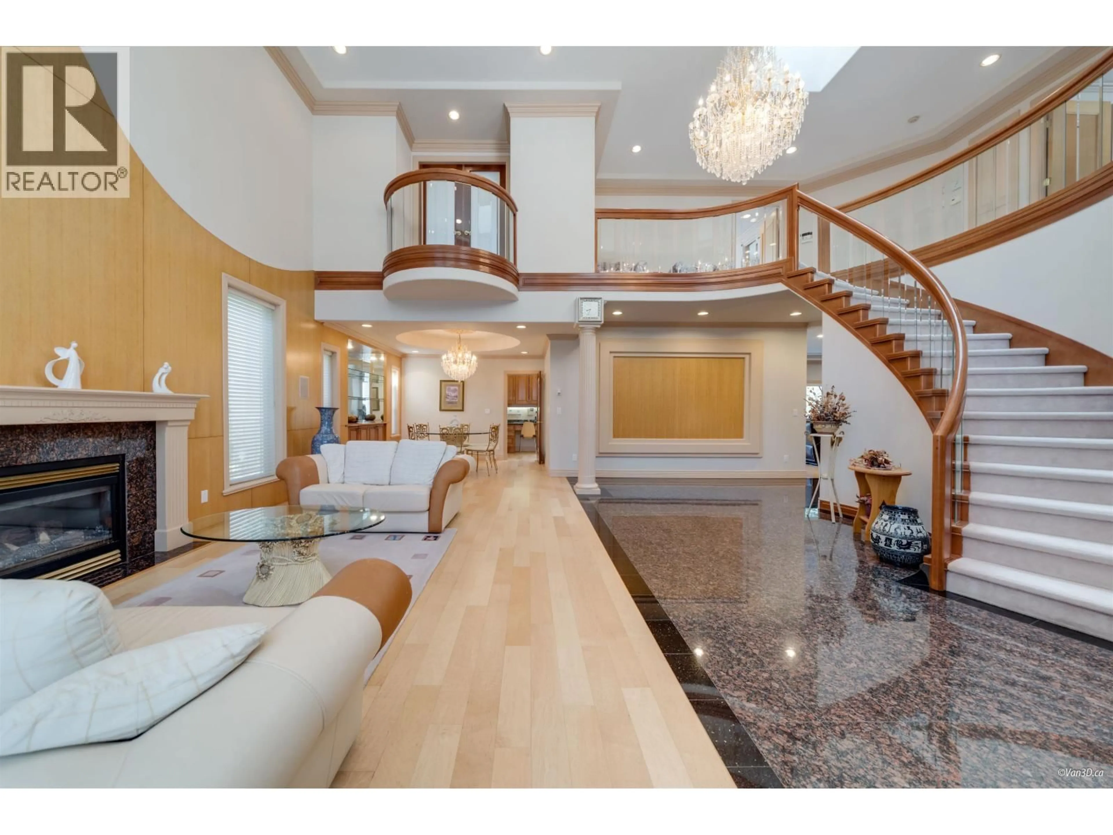 Indoor foyer for 2978 FORESTRIDGE PLACE, Coquitlam British Columbia V3E3M6